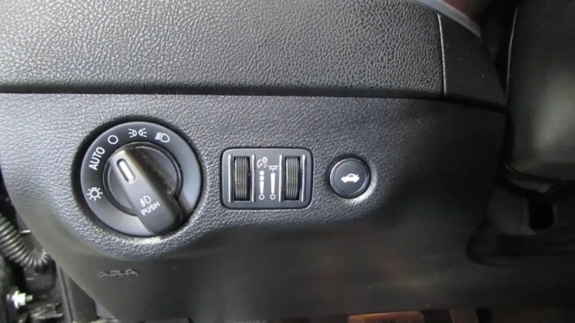 2022 /Black Leather Dodge Charger GT (2C3CDXMG6NH) with an Other engine, Automatic transmission, located at 12830 Highway 21, De Soto, MO, 63020, (636) 337-7777, 38.153099, -90.573624 - **Experience the Thrill of the Open Road with the 2022 Dodge Charger GT at Pettus CDJR DeSoto!**<br /> <br /> Are you ready to elevate your driving experience? Whether you're commuting to work, cruising down the highway for a weekend getaway, or simply looking for a stylish and powerful vehicle, the - Photo#11