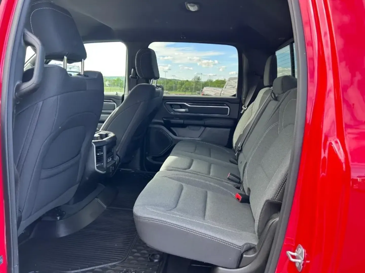 2022 /Diesel Gray/Black Cloth Ram 1500 Big Horn/Lone Star (1C6RRFFG2NN) with an 3.6L V6 24V VVT eTorque UPG I engine, located at 141 Commercial Dr, Fredericktown, MO, 63645, (573) 783-6432, 37.570087, -90.320648 - USED 2022 Ram 1500 Big Horn/Lone Star from Pettus Ford Fredericktown, Fredericktown MO. - Photo#7