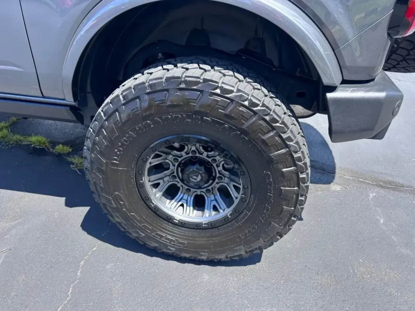 2022 Ford Bronco Outer Banks (1FMDE5AP3NL) with an 2.7L V6 Turbocharged engine, located at 970 Woodlawn Dr., Farmington, MO, 63640, (573) 431-7800, 37.825642, -90.468674 - **Adventure Awaits: Experience the Thrill of the 2022 Ford Bronco Outer Banks in De Soto, MO!**<br /> <br /> If you're searching for the perfect blend of rugged capability and modern comfort, look no further than this stunning 2022 Ford Bronco Outer Banks, available now at Pettus CDJR DeSoto. Nestle - Photo#5