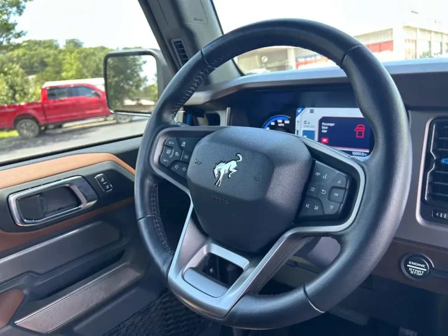 2022 Ford Bronco Outer Banks (1FMDE5AP3NL) with an 2.7L V6 Turbocharged engine, located at 970 Woodlawn Dr., Farmington, MO, 63640, (573) 431-7800, 37.825642, -90.468674 - **Adventure Awaits: Experience the Thrill of the 2022 Ford Bronco Outer Banks in De Soto, MO!**<br /> <br /> If you're searching for the perfect blend of rugged capability and modern comfort, look no further than this stunning 2022 Ford Bronco Outer Banks, available now at Pettus CDJR DeSoto. Nestle - Photo#10