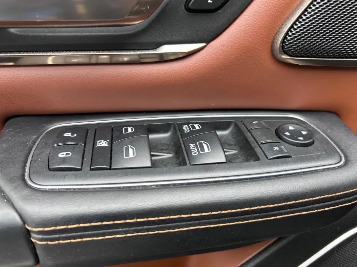 2019 /New Saddle/Black Leather Ram 1500 Laramie Longhorn (1C6SRFKT7KN) with an 5.7L engine, located at 141 Commercial Dr, Fredericktown, MO, 63645, (573) 783-6432, 37.570087, -90.320648 - **Unleash Your Adventurous Spirit with This 2019 Ram 1500 Laramie Longhorn Truck!**<br /> <br /> Are you ready to elevate your daily commutes and weekend adventures? Look no further than this stunning 2019 Ram 1500 Laramie Longhorn, perfect for those who need a reliable vehicle that does it all-whet - Photo#20