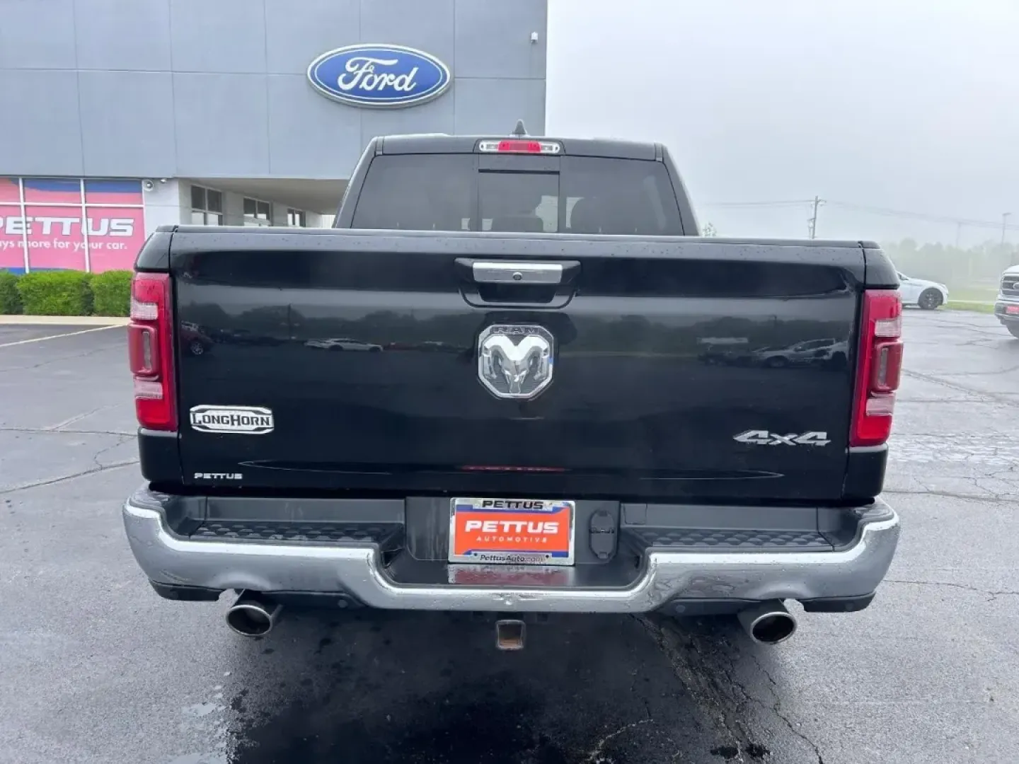 2019 /New Saddle/Black Leather Ram 1500 Laramie Longhorn (1C6SRFKT7KN) with an 5.7L engine, located at 141 Commercial Dr, Fredericktown, MO, 63645, (573) 783-6432, 37.570087, -90.320648 - **Unleash Your Adventurous Spirit with This 2019 Ram 1500 Laramie Longhorn Truck!**<br /> <br /> Are you ready to elevate your daily commutes and weekend adventures? Look no further than this stunning 2019 Ram 1500 Laramie Longhorn, perfect for those who need a reliable vehicle that does it all-whet - Photo#3