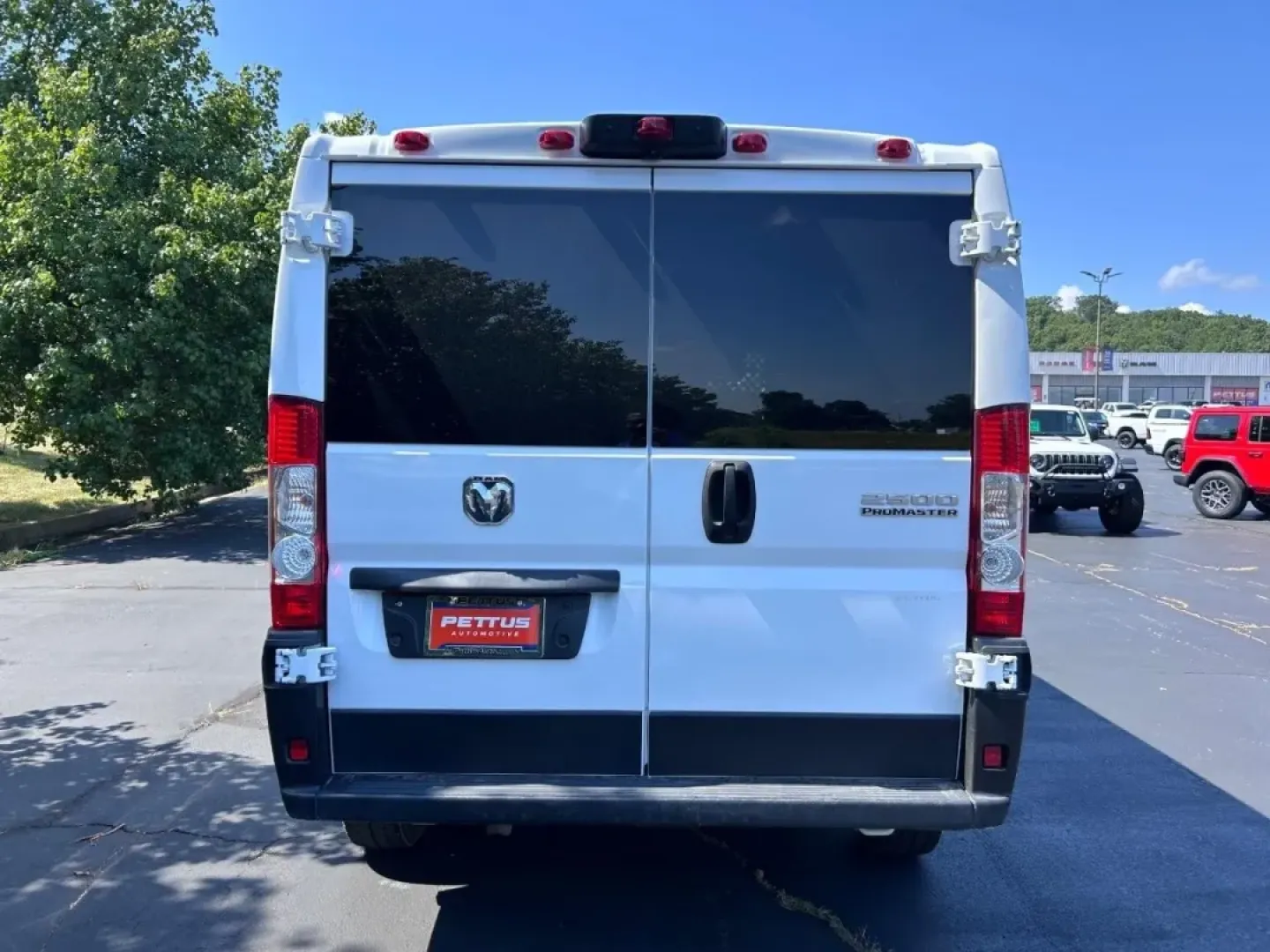 2023 /Black Cloth Ram ProMaster 2500 Base 136 WB (3C6LRVVG6PE) with an 3.6L V6 24V VVT engine, Automatic transmission, located at 970 Woodlawn Dr., Farmington, MO, 63640, (573) 431-7800, 37.825642, -90.468674 - **Explore Adventure and Utility with the 2023 Ram ProMaster 2500**<br /> <br /> Are you ready to elevate your business or embark on exciting adventures? The 2023 Ram ProMaster 2500 is the vehicle you need. With its spacious design and impressive capability, this full-size van is perfect for tradespe - Photo#3