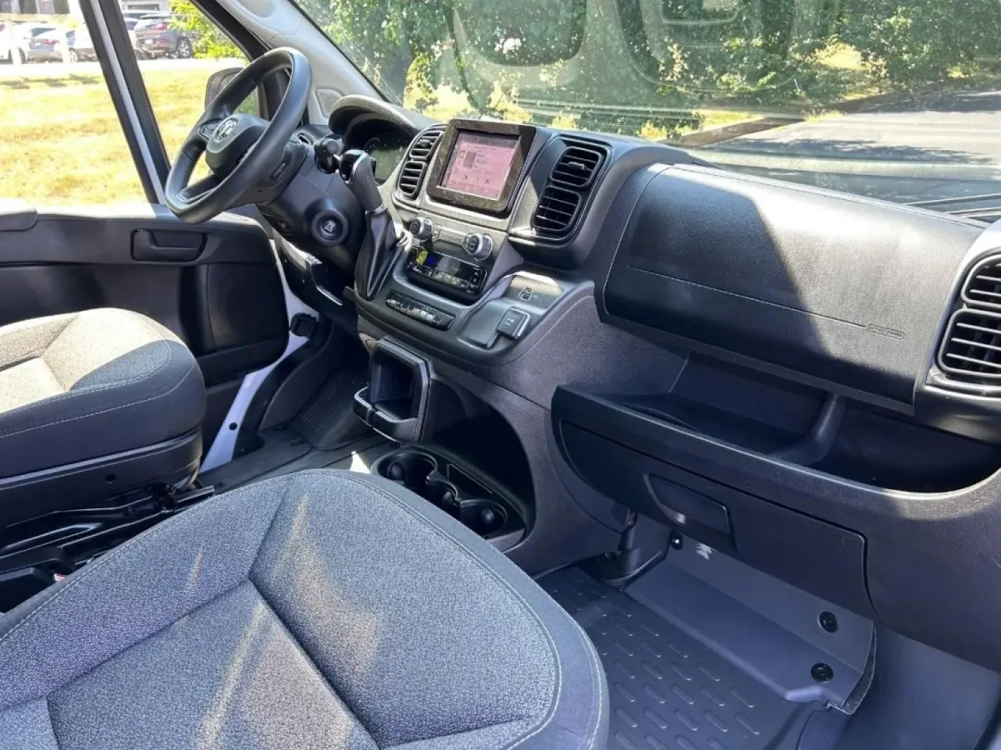 2023 /Black Cloth Ram ProMaster 2500 Base 136 WB (3C6LRVVG6PE) with an 3.6L V6 24V VVT engine, Automatic transmission, located at 970 Woodlawn Dr., Farmington, MO, 63640, (573) 431-7800, 37.825642, -90.468674 - **Explore Adventure and Utility with the 2023 Ram ProMaster 2500**<br /> <br /> Are you ready to elevate your business or embark on exciting adventures? The 2023 Ram ProMaster 2500 is the vehicle you need. With its spacious design and impressive capability, this full-size van is perfect for tradespe - Photo#9