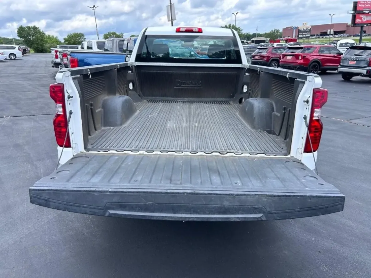 2024 /Jet Black Cloth Chevrolet Silverado 1500 WT (3GCNAAED3RG) with an 5.3L engine, located at 970 Woodlawn Dr., Farmington, MO, 63640, (573) 431-7800, 37.825642, -90.468674 - **Discover Your Next Adventure with This 2024 Chevrolet Silverado 1500 WT at Pettus CDJR Farmington!**<br /> <br /> Are you ready to elevate your lifestyle with a reliable truck that can handle anything from family road trips to weekend adventures? Look no further than this stunning 2024 Chevrolet S - Photo#3