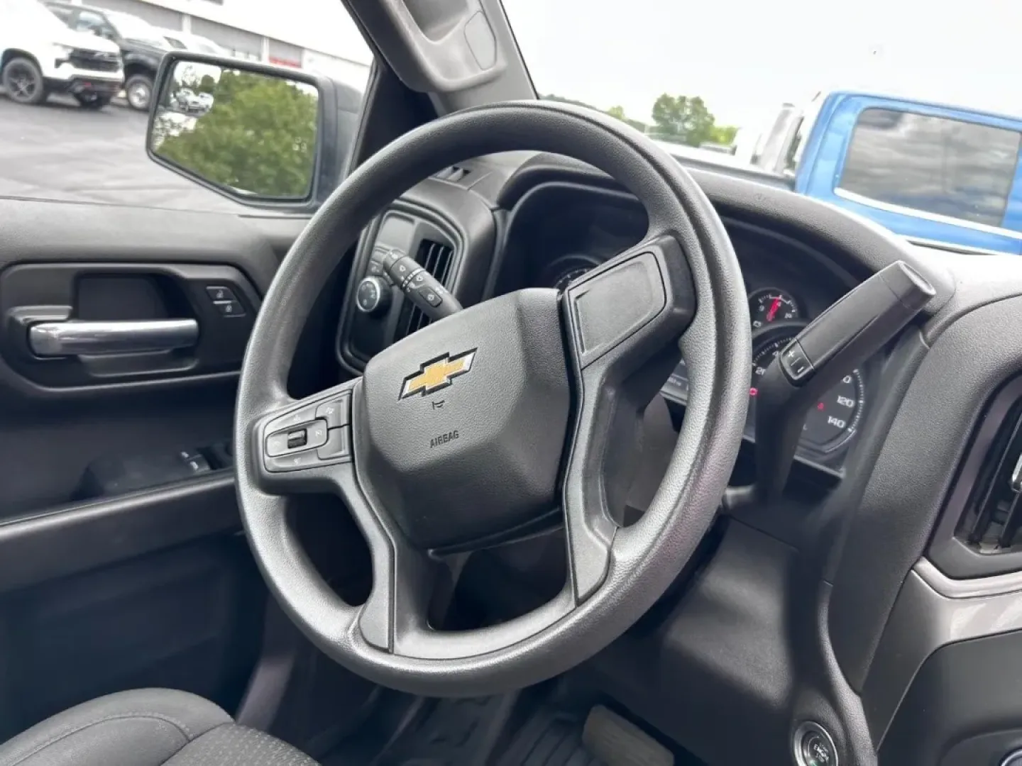 2024 /Jet Black Cloth Chevrolet Silverado 1500 WT (3GCNAAED3RG) with an 5.3L engine, located at 970 Woodlawn Dr., Farmington, MO, 63640, (573) 431-7800, 37.825642, -90.468674 - **Discover Your Next Adventure with This 2024 Chevrolet Silverado 1500 WT at Pettus CDJR Farmington!**<br /> <br /> Are you ready to elevate your lifestyle with a reliable truck that can handle anything from family road trips to weekend adventures? Look no further than this stunning 2024 Chevrolet S - Photo#6