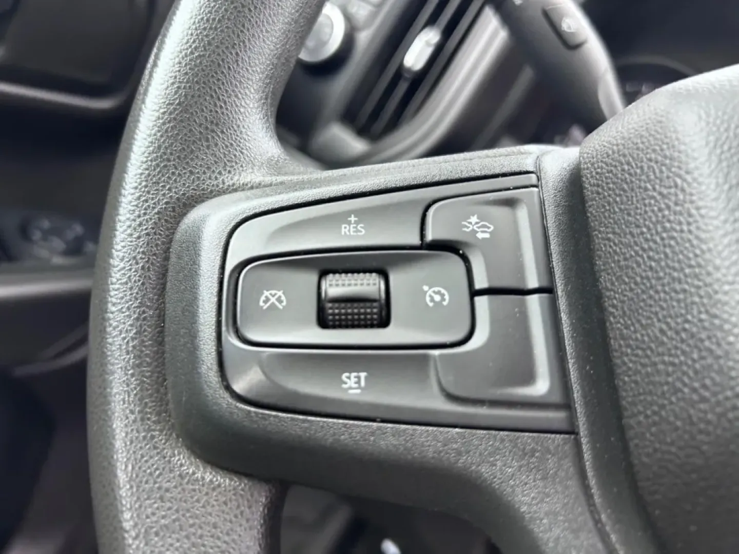 2024 /Jet Black Cloth Chevrolet Silverado 1500 WT (3GCNAAED3RG) with an 5.3L engine, located at 970 Woodlawn Dr., Farmington, MO, 63640, (573) 431-7800, 37.825642, -90.468674 - **Discover Your Next Adventure with This 2024 Chevrolet Silverado 1500 WT at Pettus CDJR Farmington!**<br /> <br /> Are you ready to elevate your lifestyle with a reliable truck that can handle anything from family road trips to weekend adventures? Look no further than this stunning 2024 Chevrolet S - Photo#7