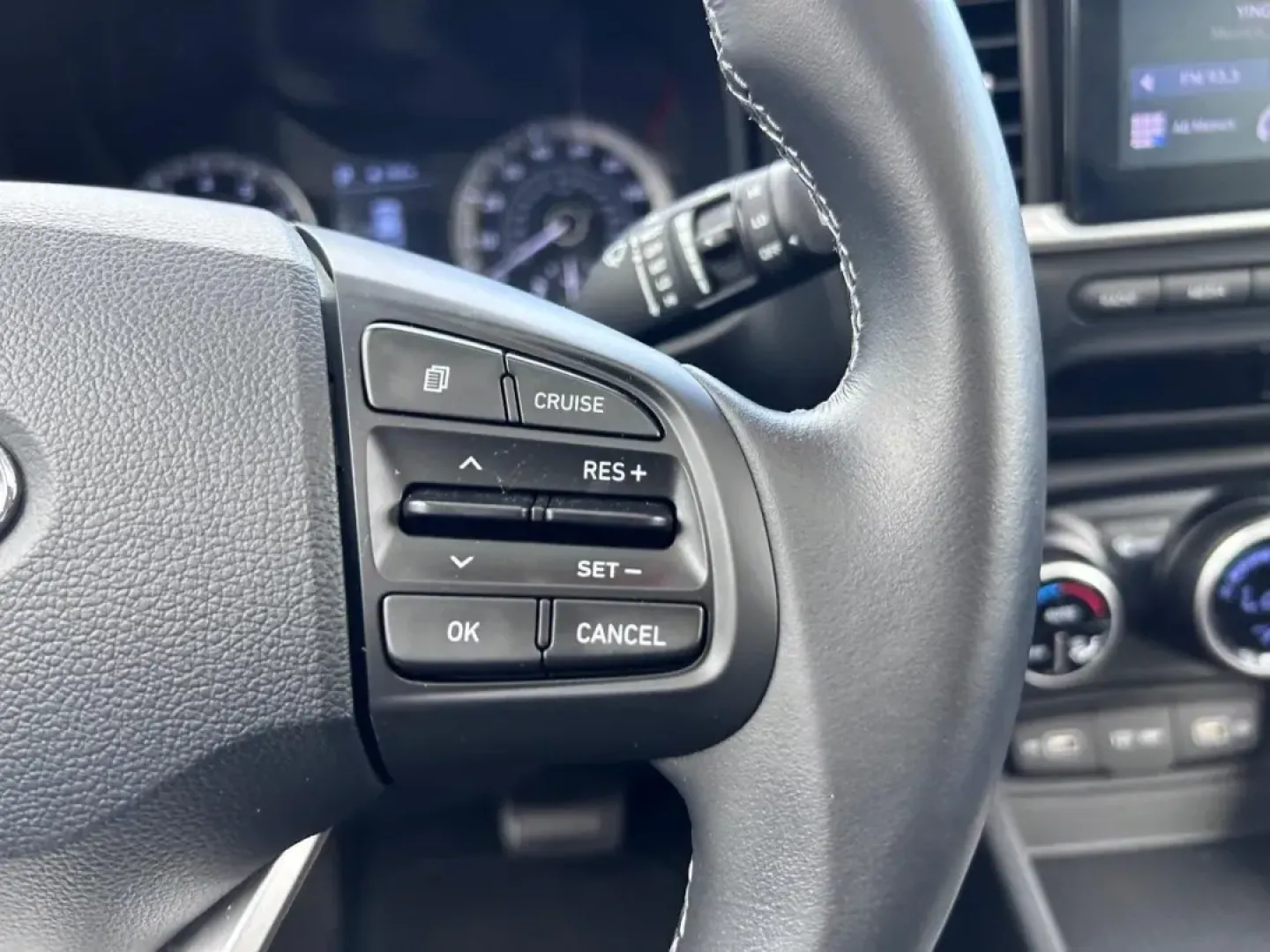 2022 /Black Cloth Hyundai Venue SEL (KMHRC8A34NU) with an 1.6L DPI DOHC 16-Valve I4 CVVT engine, Automatic transmission, located at 970 Woodlawn Dr., Farmington, MO, 63640, (573) 431-7800, 37.825642, -90.468674 - **Elevate Your Daily Commute with the 2022 Hyundai Venue SEL Perfect for Every Lifestyle!**<br /> <br /> Are you searching for a compact SUV that seamlessly blends style, comfort, and fuel efficiency? Look no further! The 2022 Hyundai Venue SEL is designed for those who value practicality without s - Photo#11