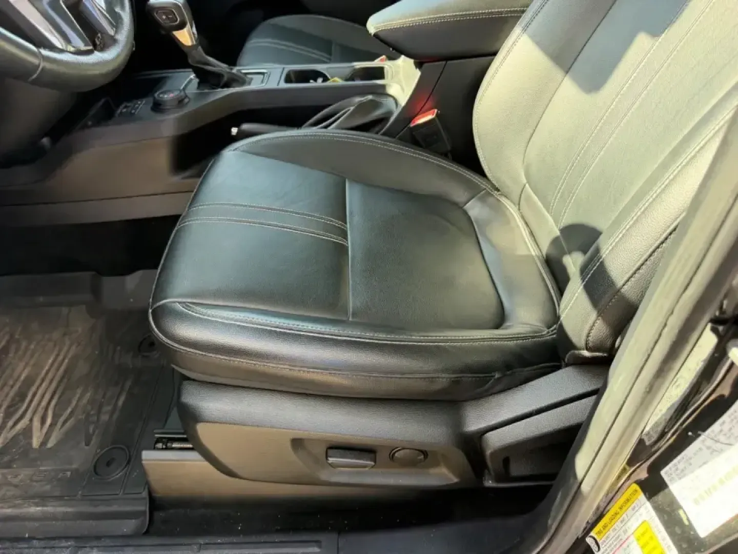 2019 /Ebony Leather Ford Ranger Lariat (1FTER4FH5KL) with an 2.3L EcoBoost engine, Automatic transmission, located at 141 Commercial Dr, Fredericktown, MO, 63645, (573) 783-6432, 37.570087, -90.320648 - Need a truck that can handle weekday commutes across Fredericktown and still be ready for a loaded-up weekend at Castor River Shut-Ins or a run down US-67? This 2019 Ford Ranger XL SuperCrew 4WD is built for real-life Missouri driving-room for friends or family, confidence in changing weather, and t - Photo#18