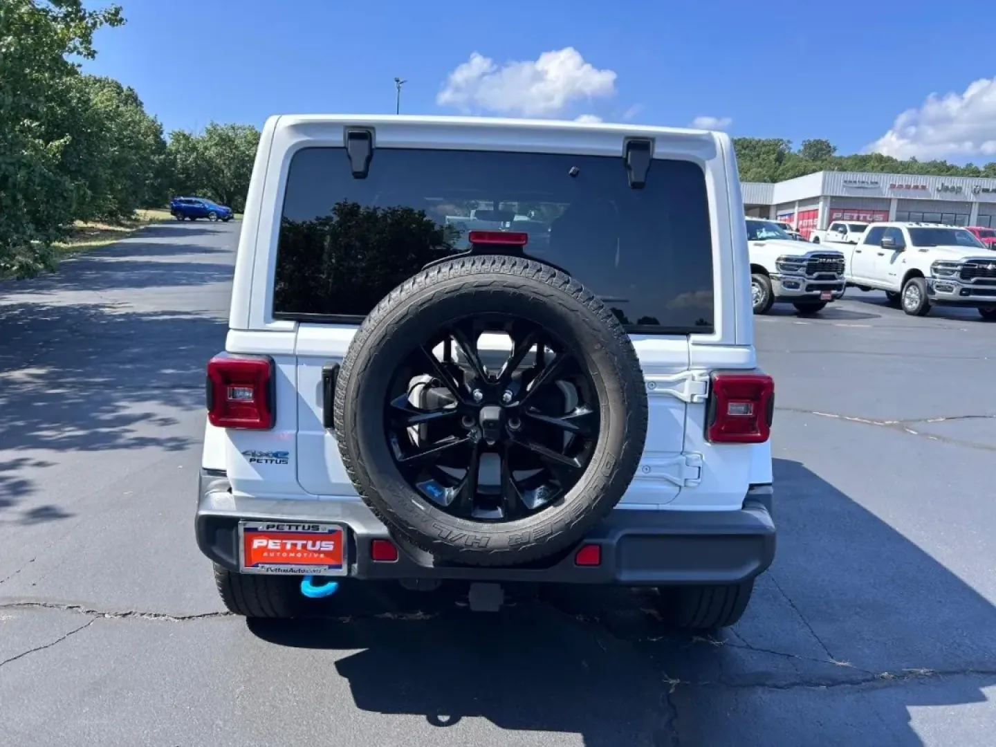 2022 /Black Leather Jeep Wrangler Unlimited Sahara 4xe (1C4JJXP68NW) with an 2.0L I4 DOHC DI Turbo PHEV engine, Automatic transmission, located at 970 Woodlawn Dr., Farmington, MO, 63640, (573) 431-7800, 37.825642, -90.468674 - ### Adventure Awaits with the 2022 Jeep Wrangler Unlimited Sahara 4xe!<br /> <br /> Are you ready to elevate your outdoor adventures and daily commuting with style and confidence? The 2022 Jeep Wrangler Unlimited Sahara 4xe is the perfect companion for those who crave the thrill of off-road explorat - Photo#3