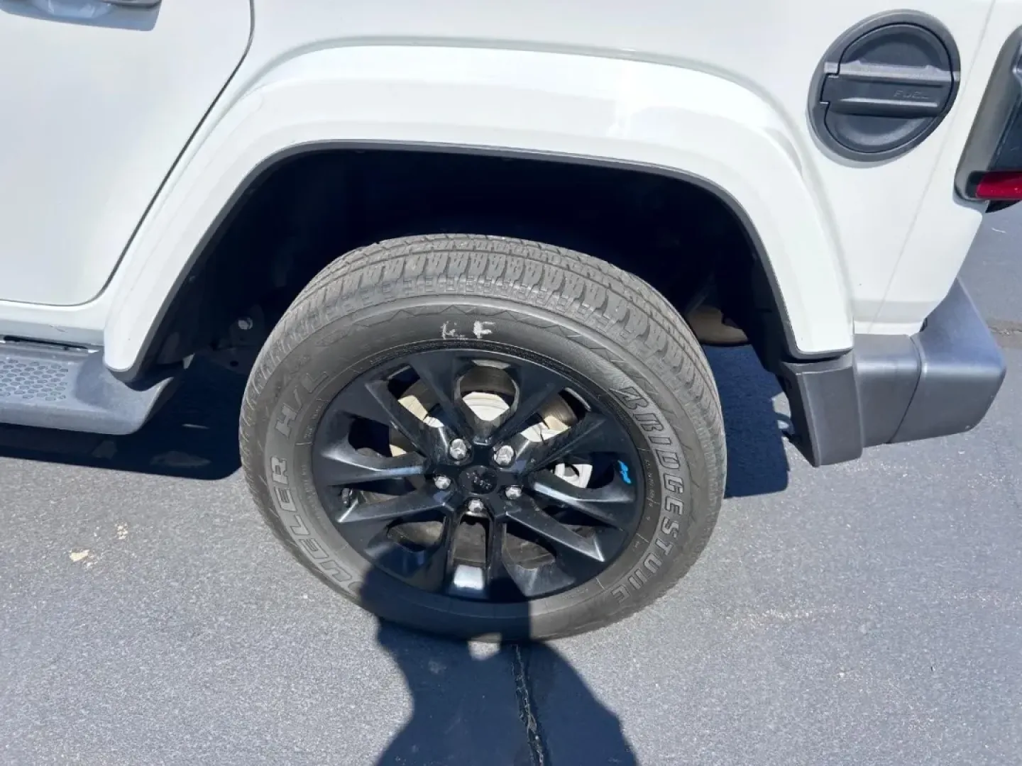 2022 /Black Leather Jeep Wrangler Unlimited Sahara 4xe (1C4JJXP68NW) with an 2.0L I4 DOHC DI Turbo PHEV engine, Automatic transmission, located at 970 Woodlawn Dr., Farmington, MO, 63640, (573) 431-7800, 37.825642, -90.468674 - ### Adventure Awaits with the 2022 Jeep Wrangler Unlimited Sahara 4xe!<br /> <br /> Are you ready to elevate your outdoor adventures and daily commuting with style and confidence? The 2022 Jeep Wrangler Unlimited Sahara 4xe is the perfect companion for those who crave the thrill of off-road explorat - Photo#5
