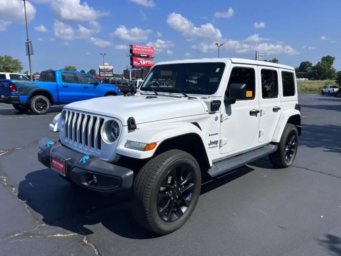 2022 /Black Leather Jeep Wrangler Unlimited Sahara 4xe (1C4JJXP68NW) with an 2.0L I4 DOHC DI Turbo PHEV engine, Automatic transmission, located at 970 Woodlawn Dr., Farmington, MO, 63640, (573) 431-7800, 37.825642, -90.468674 - ### Adventure Awaits with the 2022 Jeep Wrangler Unlimited Sahara 4xe!<br /> <br /> Are you ready to elevate your outdoor adventures and daily commuting with style and confidence? The 2022 Jeep Wrangler Unlimited Sahara 4xe is the perfect companion for those who crave the thrill of off-road explorat - Photo#6