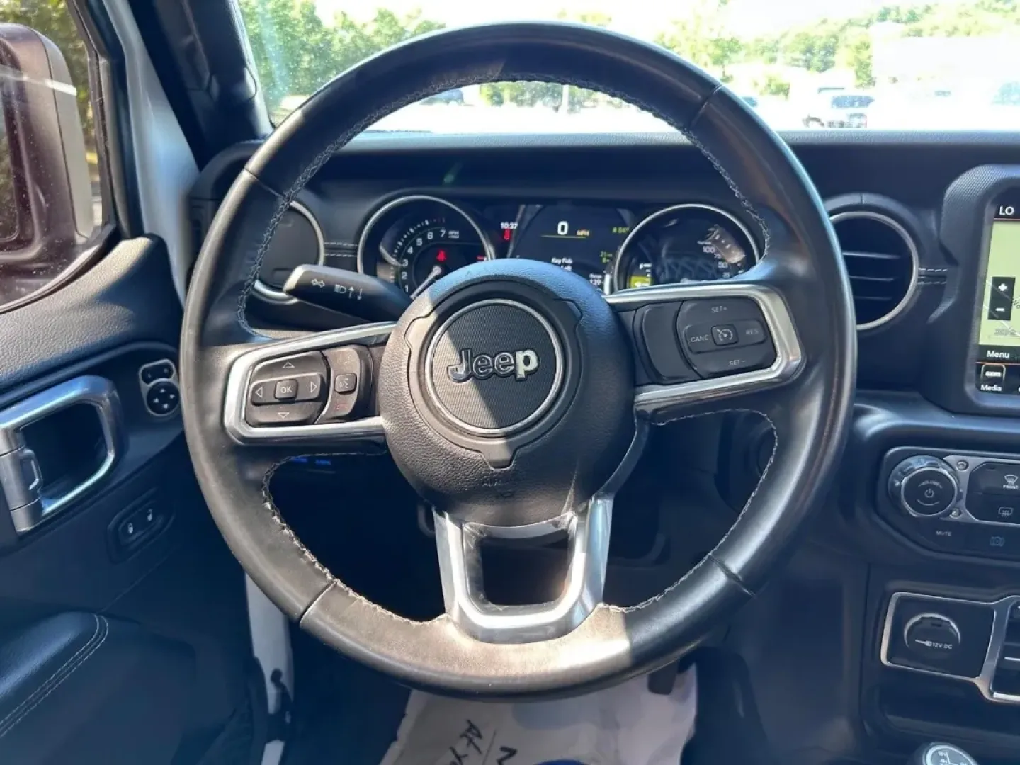 2022 /Black Leather Jeep Wrangler Unlimited Sahara 4xe (1C4JJXP68NW) with an 2.0L I4 DOHC DI Turbo PHEV engine, Automatic transmission, located at 970 Woodlawn Dr., Farmington, MO, 63640, (573) 431-7800, 37.825642, -90.468674 - ### Adventure Awaits with the 2022 Jeep Wrangler Unlimited Sahara 4xe!<br /> <br /> Are you ready to elevate your outdoor adventures and daily commuting with style and confidence? The 2022 Jeep Wrangler Unlimited Sahara 4xe is the perfect companion for those who crave the thrill of off-road explorat - Photo#10