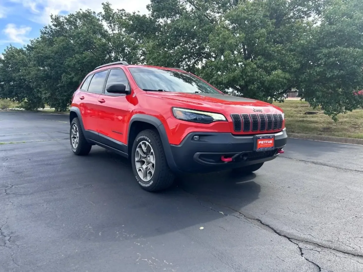 2021 /Black Leather Trimmed Jeep Cherokee Trailhawk (1C4PJMBX5MD) with an 3.2L V6 24V VVT engine, Automatic transmission, located at 970 Woodlawn Dr., Farmington, MO, 63640, (573) 431-7800, 37.825642, -90.468674 - **Adventure Awaits with This 2021 Jeep Cherokee Trailhawk** <br /> <br /> Are you ready to elevate your weekend adventures or family road trips? This rugged yet refined 2021 Jeep Cherokee Trailhawk is the perfect vehicle for those who crave exploration without sacrificing comfort. Designed for both - Photo#0