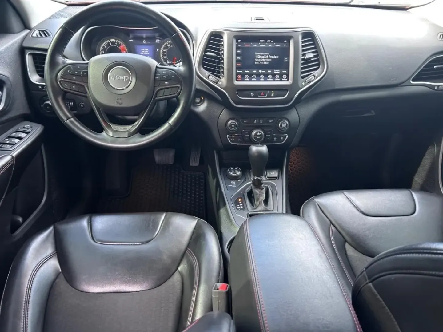 2021 /Black Leather Trimmed Jeep Cherokee Trailhawk (1C4PJMBX5MD) with an 3.2L V6 24V VVT engine, Automatic transmission, located at 970 Woodlawn Dr., Farmington, MO, 63640, (573) 431-7800, 37.825642, -90.468674 - **Adventure Awaits with This 2021 Jeep Cherokee Trailhawk** <br /> <br /> Are you ready to elevate your weekend adventures or family road trips? This rugged yet refined 2021 Jeep Cherokee Trailhawk is the perfect vehicle for those who crave exploration without sacrificing comfort. Designed for both - Photo#10