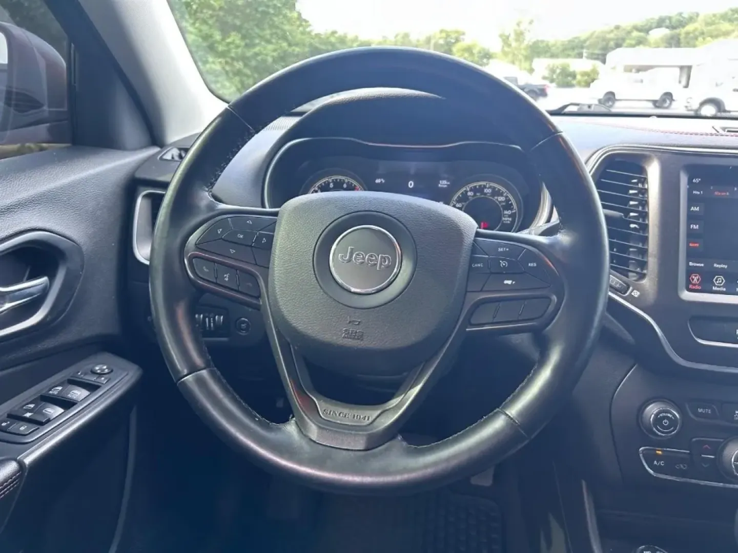 2021 /Black Leather Trimmed Jeep Cherokee Trailhawk (1C4PJMBX5MD) with an 3.2L V6 24V VVT engine, Automatic transmission, located at 970 Woodlawn Dr., Farmington, MO, 63640, (573) 431-7800, 37.825642, -90.468674 - **Adventure Awaits with This 2021 Jeep Cherokee Trailhawk** <br /> <br /> Are you ready to elevate your weekend adventures or family road trips? This rugged yet refined 2021 Jeep Cherokee Trailhawk is the perfect vehicle for those who crave exploration without sacrificing comfort. Designed for both - Photo#11
