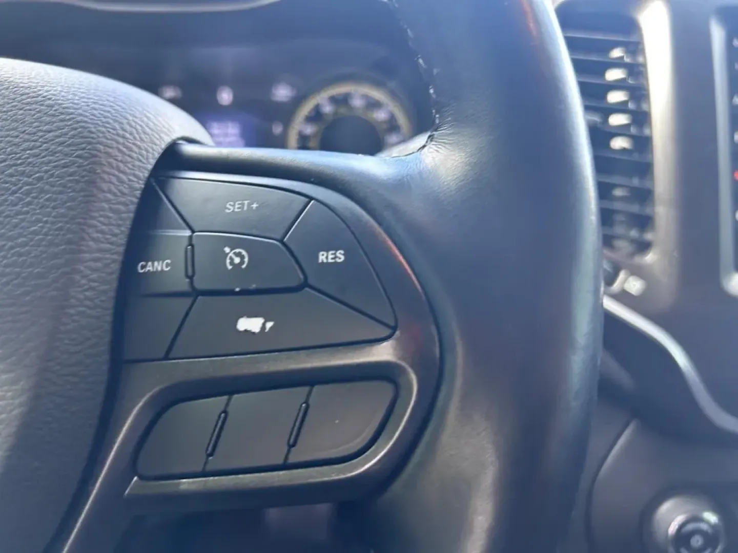 2021 /Black Leather Trimmed Jeep Cherokee Trailhawk (1C4PJMBX5MD) with an 3.2L V6 24V VVT engine, Automatic transmission, located at 970 Woodlawn Dr., Farmington, MO, 63640, (573) 431-7800, 37.825642, -90.468674 - **Adventure Awaits with This 2021 Jeep Cherokee Trailhawk** <br /> <br /> Are you ready to elevate your weekend adventures or family road trips? This rugged yet refined 2021 Jeep Cherokee Trailhawk is the perfect vehicle for those who crave exploration without sacrificing comfort. Designed for both - Photo#13
