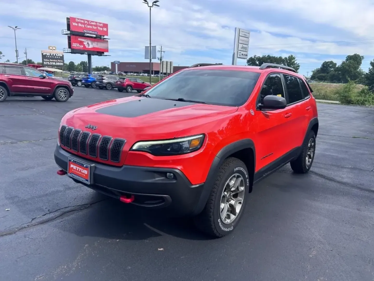 2021 /Black Leather Trimmed Jeep Cherokee Trailhawk (1C4PJMBX5MD) with an 3.2L V6 24V VVT engine, Automatic transmission, located at 970 Woodlawn Dr., Farmington, MO, 63640, (573) 431-7800, 37.825642, -90.468674 - **Adventure Awaits with This 2021 Jeep Cherokee Trailhawk** <br /> <br /> Are you ready to elevate your weekend adventures or family road trips? This rugged yet refined 2021 Jeep Cherokee Trailhawk is the perfect vehicle for those who crave exploration without sacrificing comfort. Designed for both - Photo#7