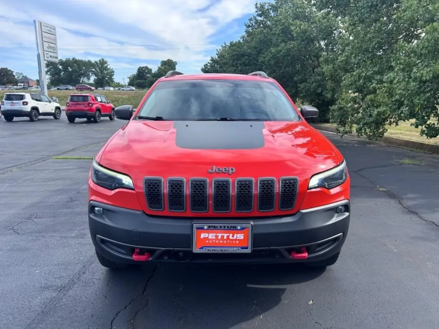 2021 /Black Leather Trimmed Jeep Cherokee Trailhawk (1C4PJMBX5MD) with an 3.2L V6 24V VVT engine, Automatic transmission, located at 970 Woodlawn Dr., Farmington, MO, 63640, (573) 431-7800, 37.825642, -90.468674 - **Adventure Awaits with This 2021 Jeep Cherokee Trailhawk** <br /> <br /> Are you ready to elevate your weekend adventures or family road trips? This rugged yet refined 2021 Jeep Cherokee Trailhawk is the perfect vehicle for those who crave exploration without sacrificing comfort. Designed for both - Photo#8