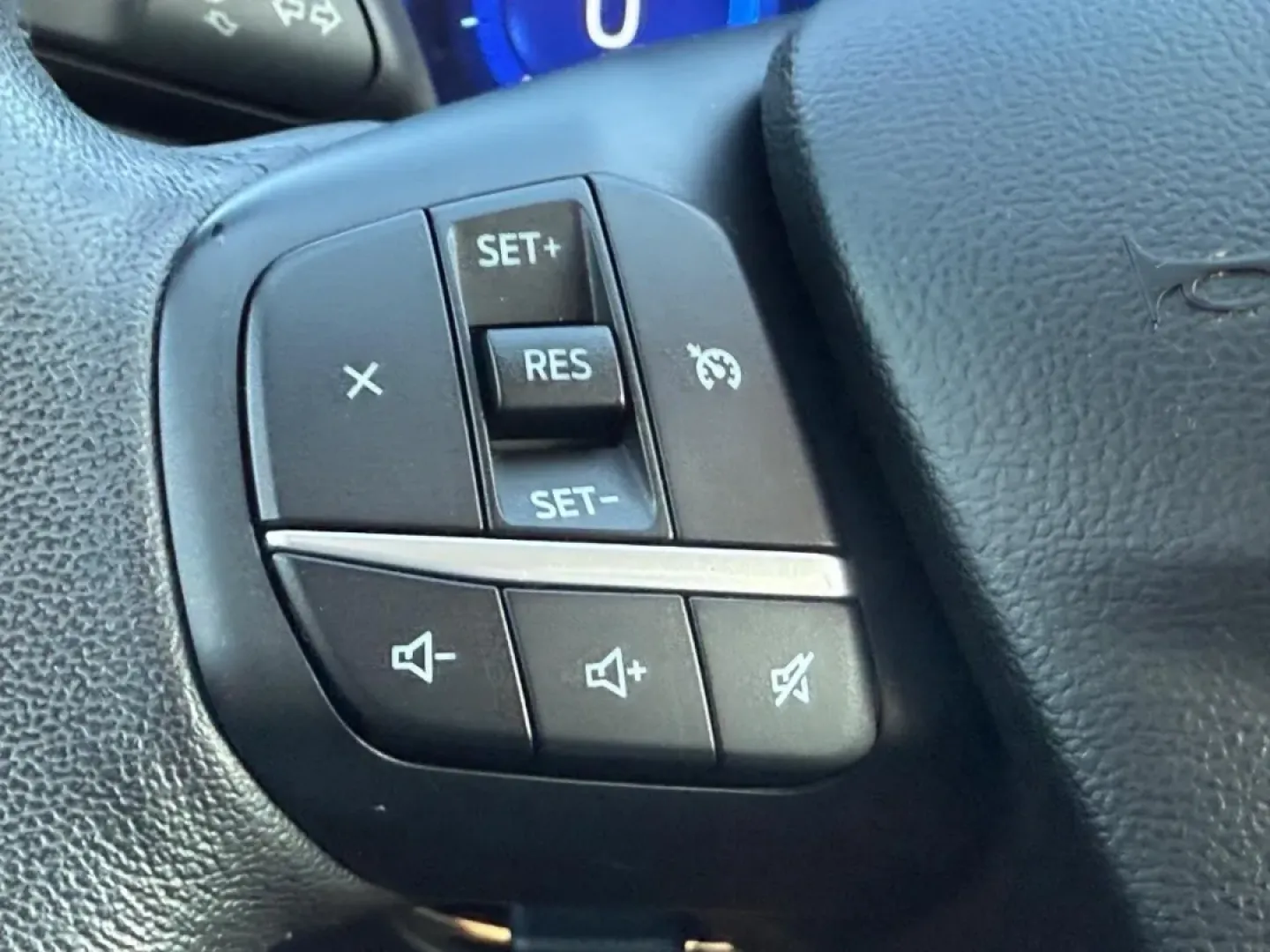 2020 /Dark Earth Gray Cloth Ford Escape SE Sport Hybrid (1FMCU0BZ7LU) with an 2.5L iVCT Atkinson Cycle I-4 Hybrid engine, Automatic transmission, located at 970 Woodlawn Dr., Farmington, MO, 63640, (573) 431-7800, 37.825642, -90.468674 - **Explore the Open Roads with the 2020 Ford Escape SE Sport Hybrid Your Perfect Companion for Commuting and Weekend Adventures!**<br /> <br /> Are you searching for a vehicle that combines style, efficiency, and versatility? Look no further than this stunning 2020 Ford Escape SE Sport Hybrid, now a - Photo#12