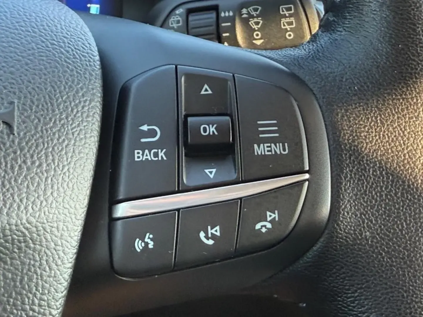 2020 /Dark Earth Gray Cloth Ford Escape SE Sport Hybrid (1FMCU0BZ7LU) with an 2.5L iVCT Atkinson Cycle I-4 Hybrid engine, Automatic transmission, located at 970 Woodlawn Dr., Farmington, MO, 63640, (573) 431-7800, 37.825642, -90.468674 - **Explore the Open Roads with the 2020 Ford Escape SE Sport Hybrid Your Perfect Companion for Commuting and Weekend Adventures!**<br /> <br /> Are you searching for a vehicle that combines style, efficiency, and versatility? Look no further than this stunning 2020 Ford Escape SE Sport Hybrid, now a - Photo#13