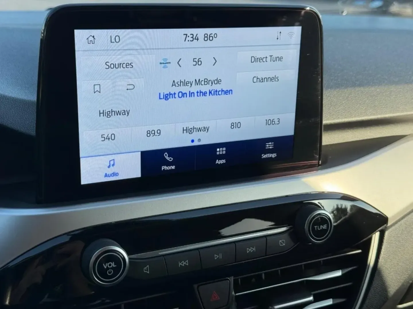 2020 /Dark Earth Gray Cloth Ford Escape SE Sport Hybrid (1FMCU0BZ7LU) with an 2.5L iVCT Atkinson Cycle I-4 Hybrid engine, Automatic transmission, located at 970 Woodlawn Dr., Farmington, MO, 63640, (573) 431-7800, 37.825642, -90.468674 - **Explore the Open Roads with the 2020 Ford Escape SE Sport Hybrid Your Perfect Companion for Commuting and Weekend Adventures!**<br /> <br /> Are you searching for a vehicle that combines style, efficiency, and versatility? Look no further than this stunning 2020 Ford Escape SE Sport Hybrid, now a - Photo#15