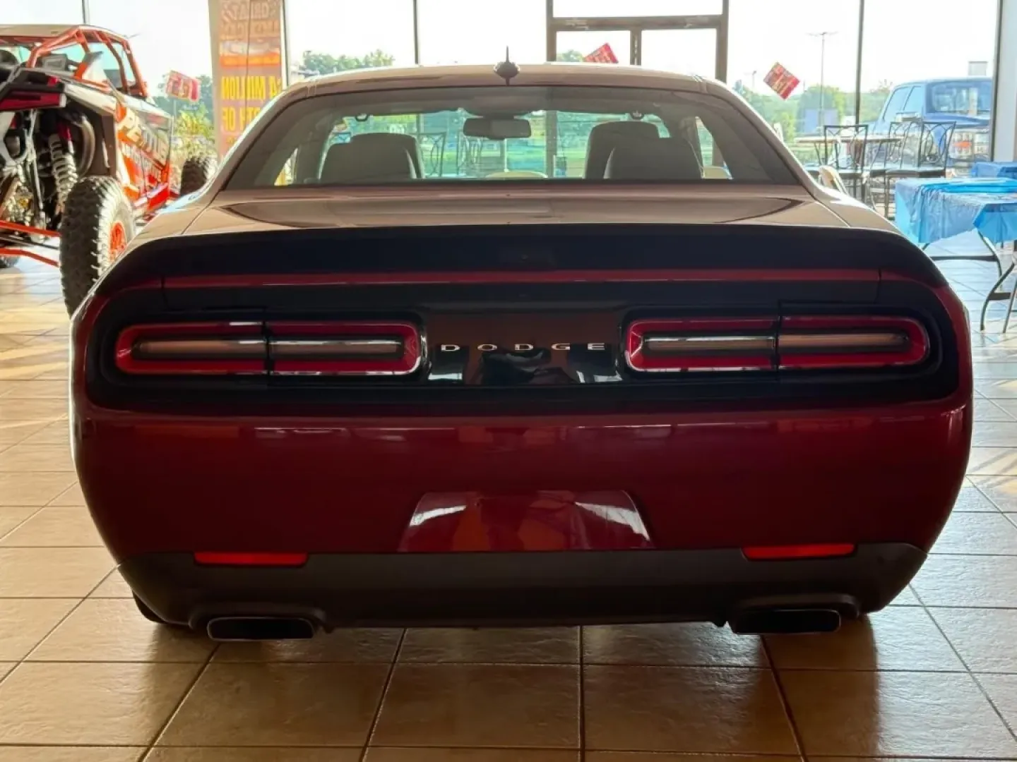 2019 /Black Cloth Dodge Challenger R/T Scat Pack (2C3CDZFJ1KH) with an 6.4L engine, Automatic transmission, located at 970 Woodlawn Dr., Farmington, MO, 63640, (573) 431-7800, 37.825642, -90.468674 - **Unleash the Thrill of the Open Road with this 2019 Dodge Challenger R/T Scat Pack!**<br /> <br /> Are you ready to elevate your driving experience? Whether you're a weekend warrior seeking adrenaline-pumping adventures or a daily commuter tired of the mundane, this stunning 2019 Dodge Challenger R - Photo#2