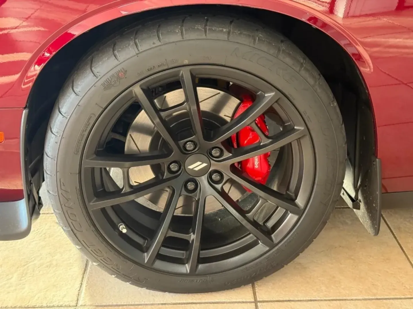 2019 /Black Cloth Dodge Challenger R/T Scat Pack (2C3CDZFJ1KH) with an 6.4L engine, Automatic transmission, located at 970 Woodlawn Dr., Farmington, MO, 63640, (573) 431-7800, 37.825642, -90.468674 - **Unleash the Thrill of the Open Road with this 2019 Dodge Challenger R/T Scat Pack!**<br /> <br /> Are you ready to elevate your driving experience? Whether you're a weekend warrior seeking adrenaline-pumping adventures or a daily commuter tired of the mundane, this stunning 2019 Dodge Challenger R - Photo#7