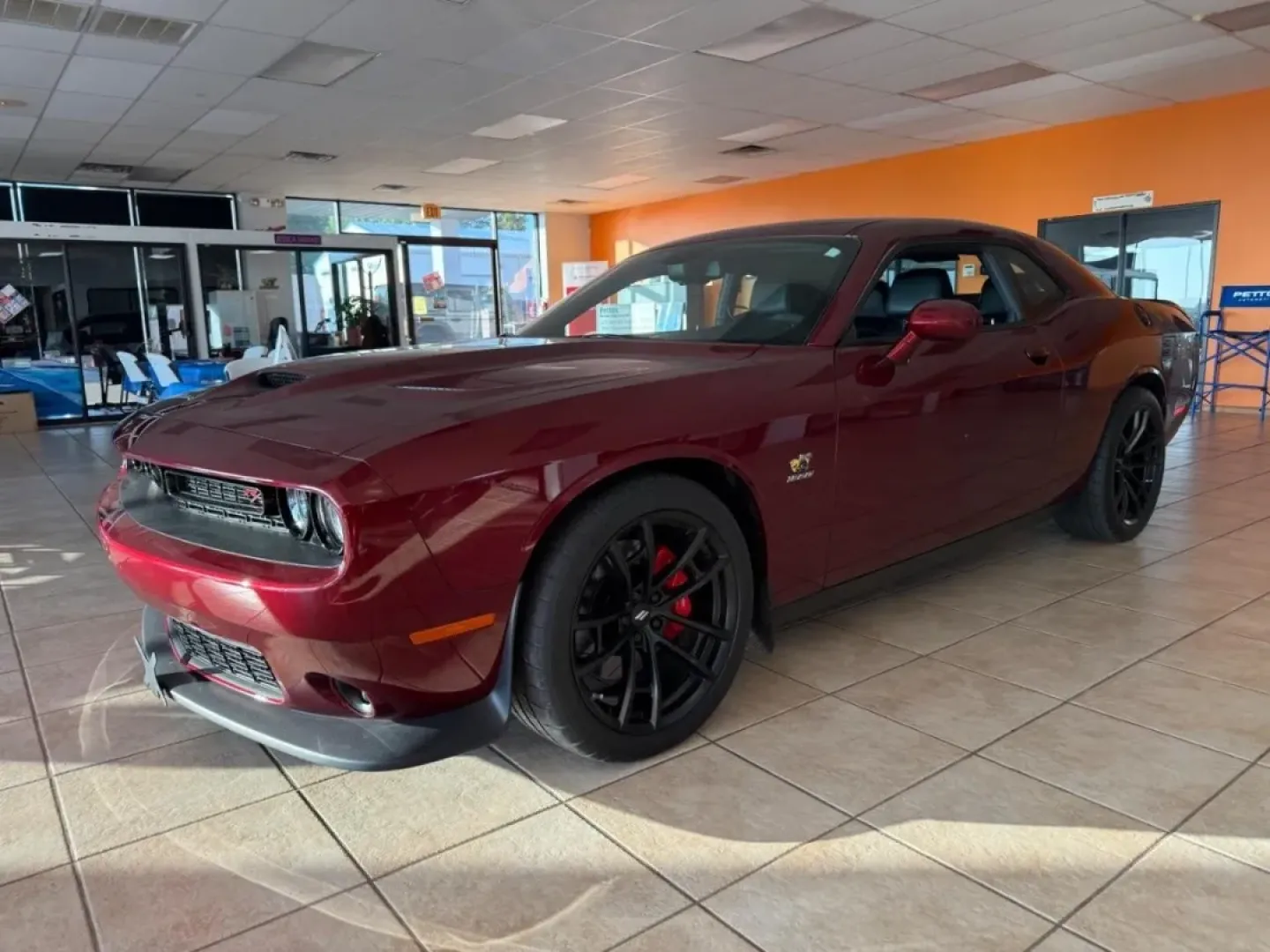 2019 /Black Cloth Dodge Challenger R/T Scat Pack (2C3CDZFJ1KH) with an 6.4L engine, Automatic transmission, located at 970 Woodlawn Dr., Farmington, MO, 63640, (573) 431-7800, 37.825642, -90.468674 - **Unleash the Thrill of the Open Road with this 2019 Dodge Challenger R/T Scat Pack!**<br /> <br /> Are you ready to elevate your driving experience? Whether you're a weekend warrior seeking adrenaline-pumping adventures or a daily commuter tired of the mundane, this stunning 2019 Dodge Challenger R - Photo#8