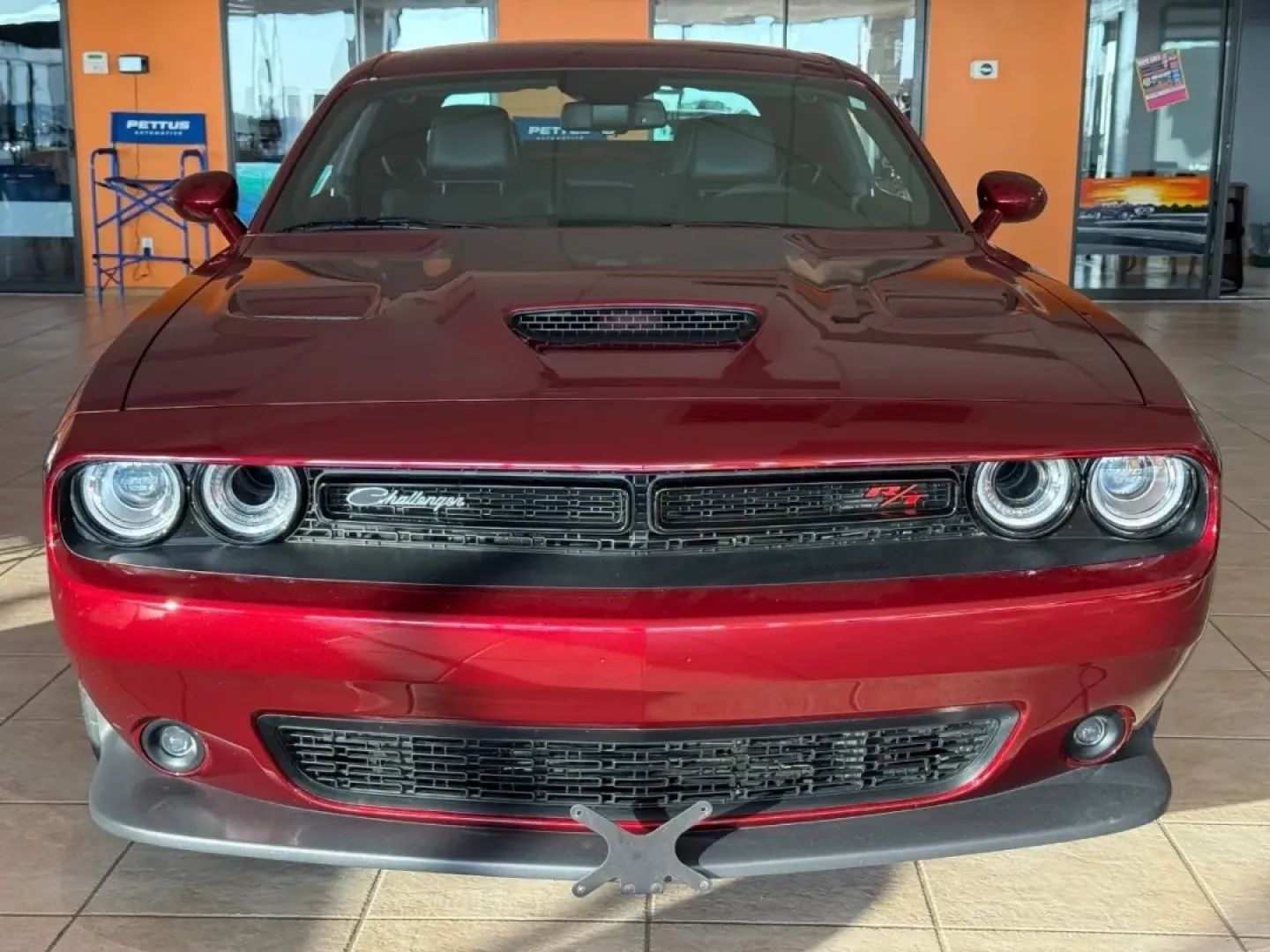 2019 /Black Cloth Dodge Challenger R/T Scat Pack (2C3CDZFJ1KH) with an 6.4L engine, Automatic transmission, located at 970 Woodlawn Dr., Farmington, MO, 63640, (573) 431-7800, 37.825642, -90.468674 - **Unleash the Thrill of the Open Road with this 2019 Dodge Challenger R/T Scat Pack!**<br /> <br /> Are you ready to elevate your driving experience? Whether you're a weekend warrior seeking adrenaline-pumping adventures or a daily commuter tired of the mundane, this stunning 2019 Dodge Challenger R - Photo#9
