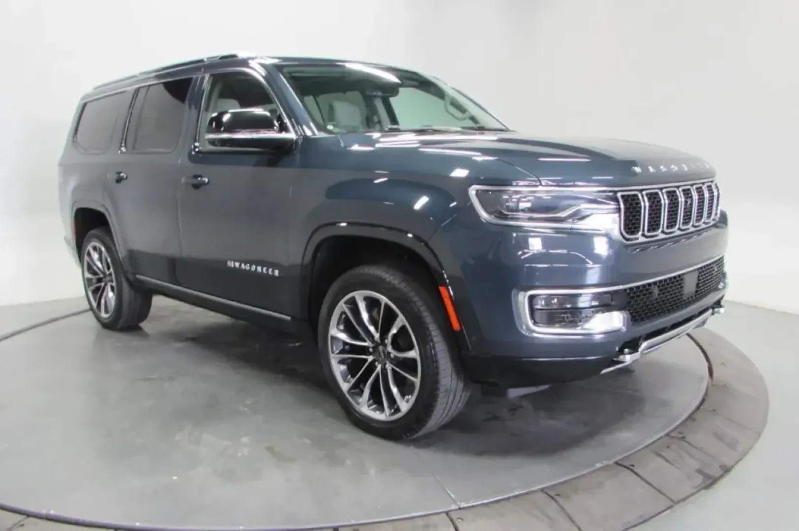 2023 /Sea Salt/Black Leather Jeep Wagoneer Series III (1C4SJVDP9PS) with an Other engine, Automatic transmission, located at 12830 Highway 21, De Soto, MO, 63020, (636) 337-7777, 38.153099, -90.573624 - **Explore the Unmatched Versatility of the 2023 Jeep Wagoneer Series III Perfect for Every Adventure!**<br /> <br /> Are you a growing family seeking the ideal vehicle for road trips, school drop-offs, and weekend escapades? Look no further than the stunning 2023 Jeep Wagoneer Series III, available - Photo#0