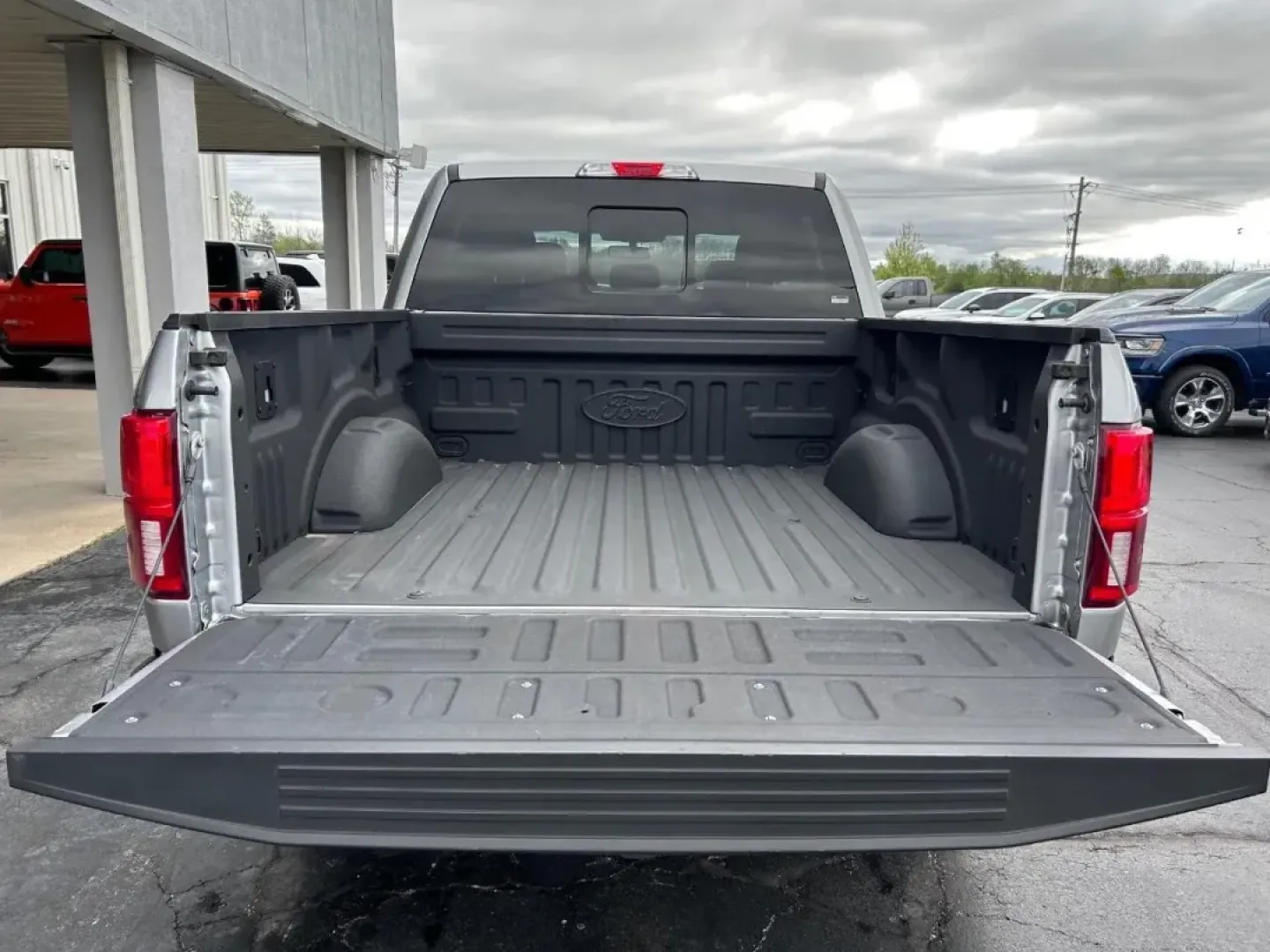 2020 /Black Leather Ford F-150 Lariat (1FTEW1E46LK) with an 3.5L V6 Turbocharged engine, located at 141 Commercial Dr, Fredericktown, MO, 63645, (573) 783-6432, 37.570087, -90.320648 - Are you ready to elevate your adventures and take on the open road with confidence? The 2020 Ford F-150 Lariat is not just a truck; it's a lifestyle choice that suits everything from weekend getaways to daily commutes. Perfect for those who demand versatility, this robust vehicle is ideal for famili - Photo#3