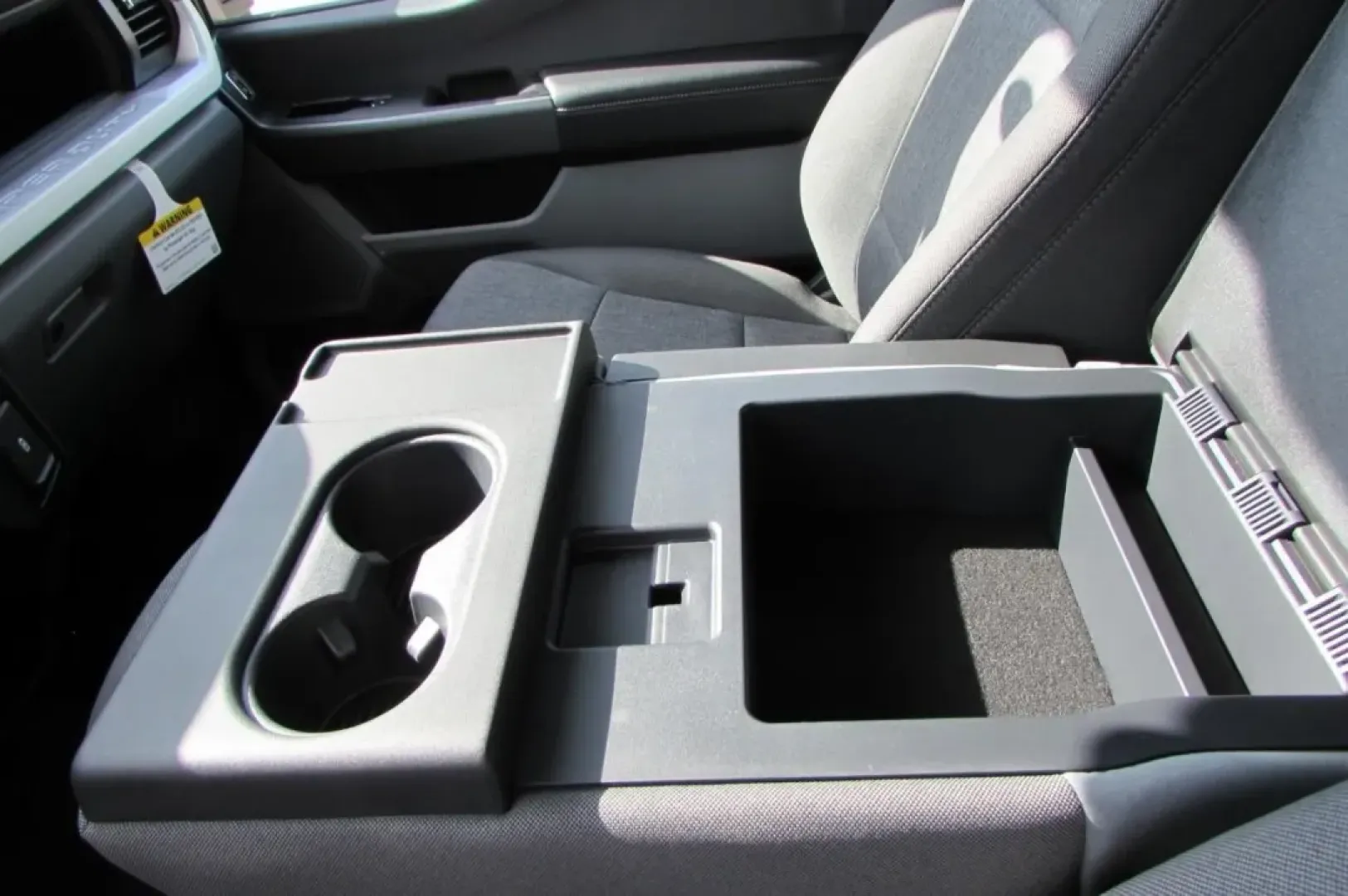 2025 /Medium Dark Slate Cloth Ford F-250SD XL (1FT8W2BN6SE) with an 7.3L engine, located at 12836 Highway 21, De Soto, MO, 63020, (636) 337-7777, 38.151867, -90.575615 - **Explore Adventure with the 2025 Ford F-250SD XL at Pettus Ford De Soto!**<br /> <br /> Are you ready to elevate your outdoor adventures or tackle demanding daily tasks? The 2025 Ford F-250SD XL is the perfect companion for both work and play, combining rugged capability with modern comfort and tec - Photo#14
