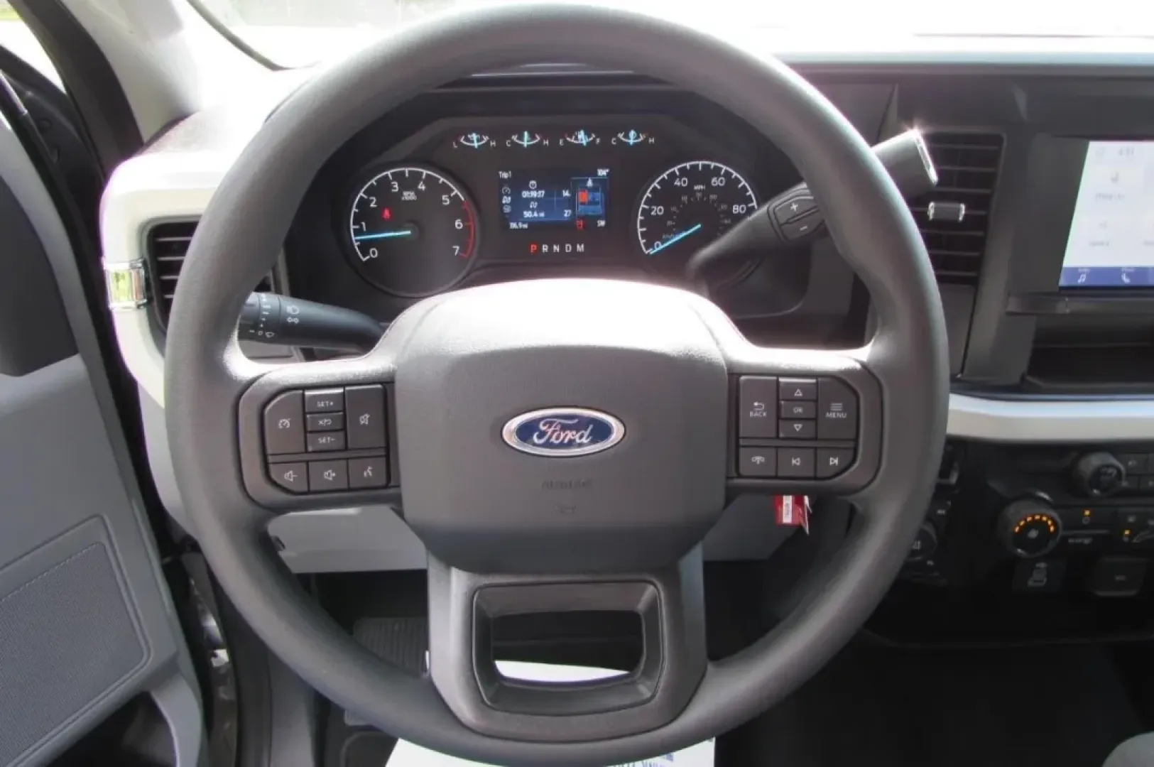 2025 /Medium Dark Slate Cloth Ford F-250SD XL (1FT8W2BN6SE) with an 7.3L engine, located at 12836 Highway 21, De Soto, MO, 63020, (636) 337-7777, 38.151867, -90.575615 - **Explore Adventure with the 2025 Ford F-250SD XL at Pettus Ford De Soto!**<br /> <br /> Are you ready to elevate your outdoor adventures or tackle demanding daily tasks? The 2025 Ford F-250SD XL is the perfect companion for both work and play, combining rugged capability with modern comfort and tec - Photo#23