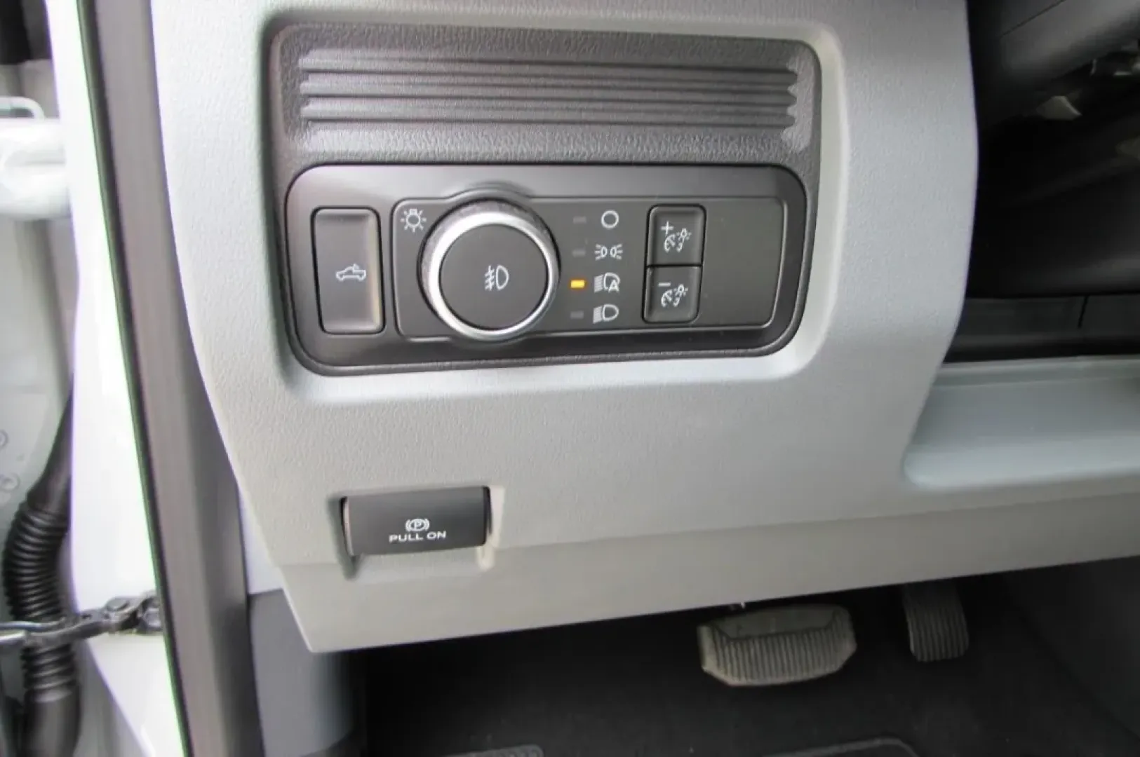 2025 /Medium Dark Slate Cloth Ford F-250SD XL (1FT8W2BN6SE) with an 7.3L engine, located at 12836 Highway 21, De Soto, MO, 63020, (636) 337-7777, 38.151867, -90.575615 - **Explore Adventure with the 2025 Ford F-250SD XL at Pettus Ford De Soto!**<br /> <br /> Are you ready to elevate your outdoor adventures or tackle demanding daily tasks? The 2025 Ford F-250SD XL is the perfect companion for both work and play, combining rugged capability with modern comfort and tec - Photo#24