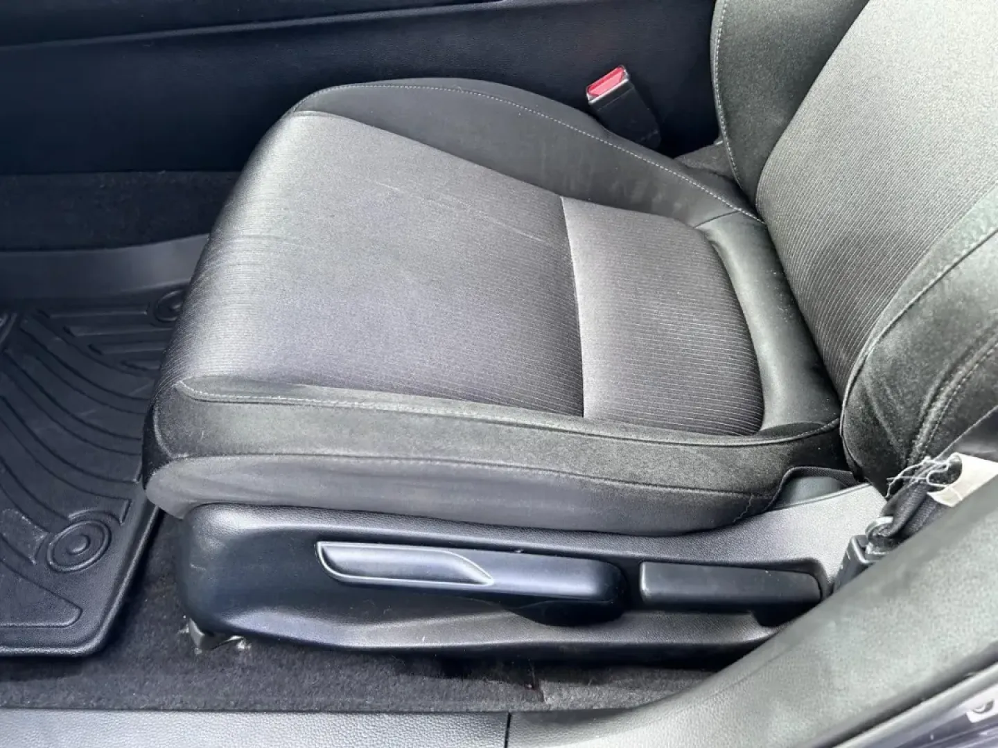 2020 /Black Cloth Honda Accord LX (1HGCV1F19LA) with an 1.5T I-4 DOHC 16-Valve Turbocharged VTEC engine, Automatic transmission, located at 141 Commercial Dr, Fredericktown, MO, 63645, (573) 783-6432, 37.570087, -90.320648 - ### Discover the Perfect Commuter Companion: 2020 Honda Accord LX at Pettus Ford Fredericktown<br /> <br /> Are you seeking a stylish, reliable, and fuel-efficient vehicle for your daily commute or weekend getaways? Look no further than this stunning **2020 Honda Accord LX**, available now at **Pett - Photo#17