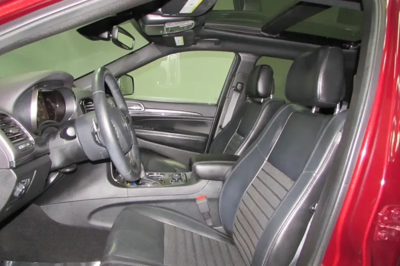 2019 /Black Leather Jeep Grand Cherokee Limited X (1C4RJFBGXKC) with an Other engine, located at 12830 Highway 21, De Soto, MO, 63020, (636) 337-7777, 38.153099, -90.573624 - **Discover the Ultimate SUV for Family Adventures: 2019 Jeep Grand Cherokee Limited X**<br /> <br /> Are you searching for a versatile, reliable, and luxurious SUV that's perfect for family outings, daily commutes, or weekend adventures? Look no further than this stunning **2019 Jeep Grand Cherokee - Photo#12