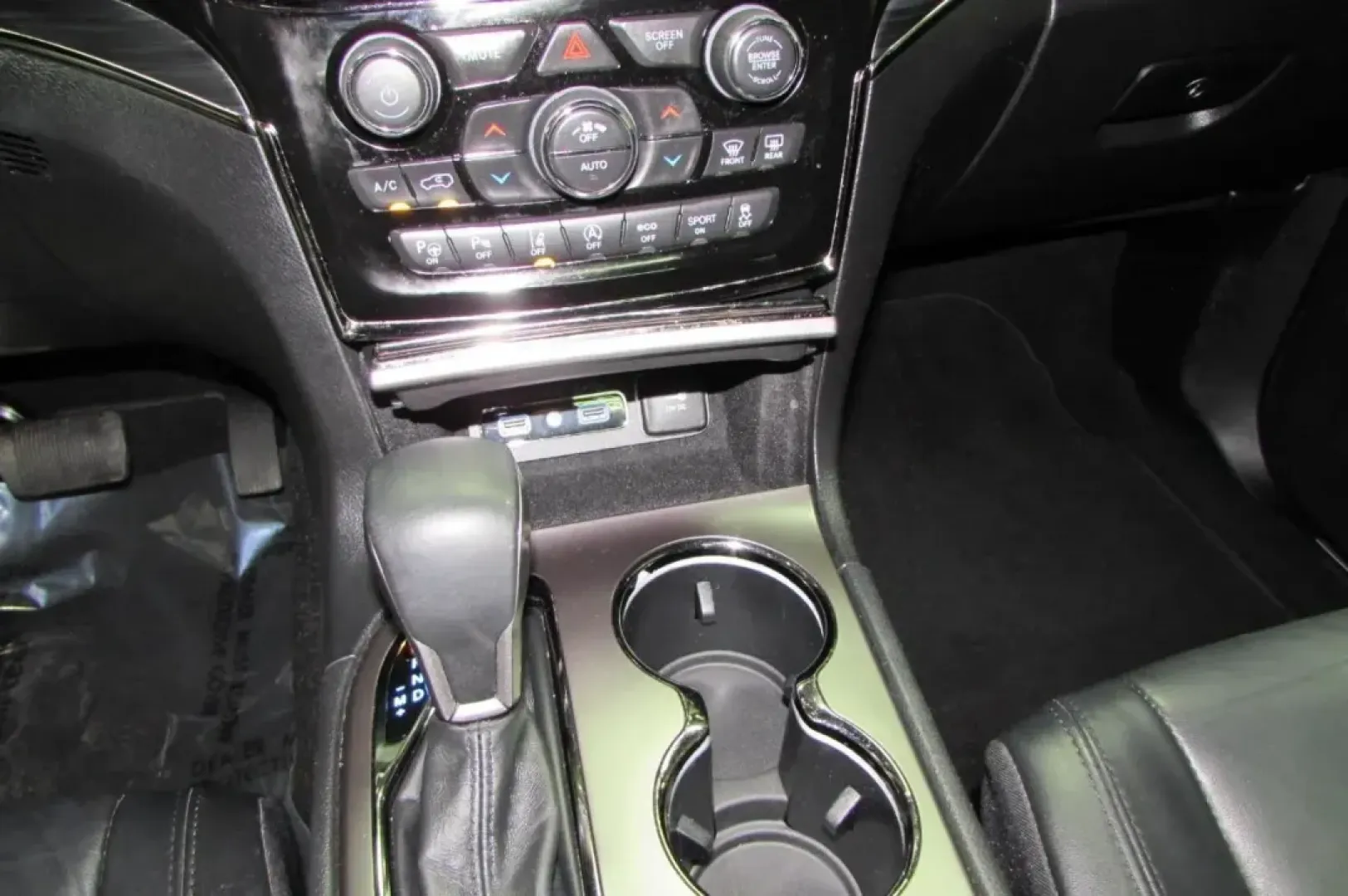 2019 /Black Leather Jeep Grand Cherokee Limited X (1C4RJFBGXKC) with an Other engine, located at 12830 Highway 21, De Soto, MO, 63020, (636) 337-7777, 38.153099, -90.573624 - **Discover the Ultimate SUV for Family Adventures: 2019 Jeep Grand Cherokee Limited X**<br /> <br /> Are you searching for a versatile, reliable, and luxurious SUV that's perfect for family outings, daily commutes, or weekend adventures? Look no further than this stunning **2019 Jeep Grand Cherokee - Photo#20