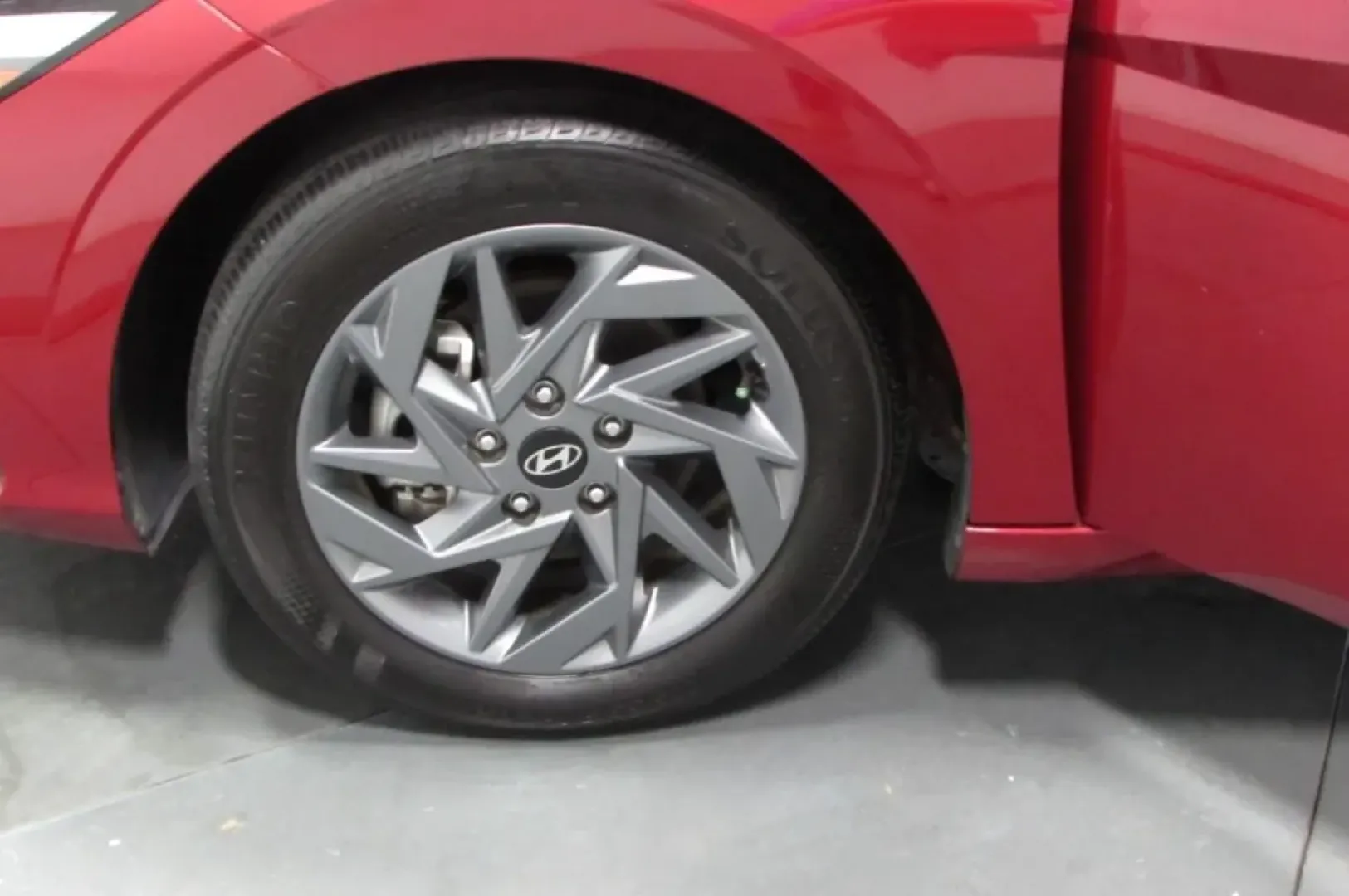 2024 /Gray Hyundai Elantra SEL (KMHLM4DG2RU) with an Other engine, Automatic transmission, located at 12830 Highway 21, De Soto, MO, 63020, (636) 337-7777, 38.153099, -90.573624 - If you're in the market for a reliable and stylish sedan that fits seamlessly into your lifestyle, look no further than the 2024 Hyundai Elantra SEL at Pettus CDJR DeSoto. Whether you're commuting to work in De Soto, running errands in surrounding neighborhoods, or embarking on weekend adventures, t - Photo#9