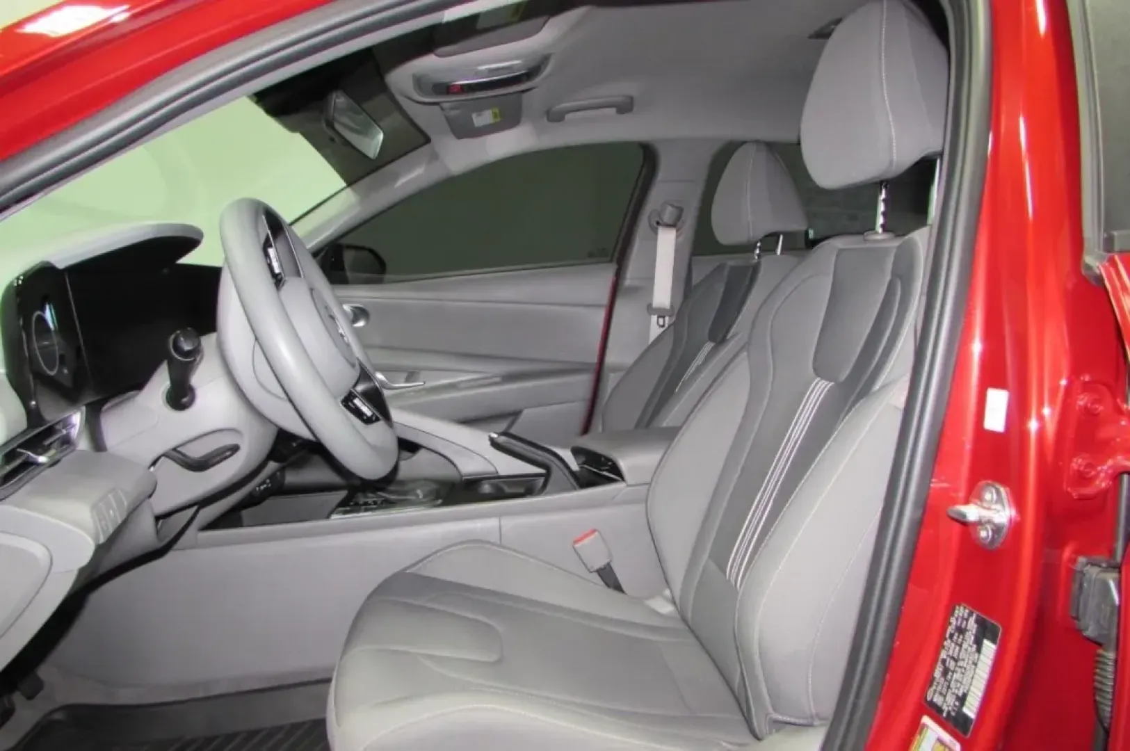 2024 /Gray Hyundai Elantra SEL (KMHLM4DG2RU) with an Other engine, Automatic transmission, located at 12830 Highway 21, De Soto, MO, 63020, (636) 337-7777, 38.153099, -90.573624 - If you're in the market for a reliable and stylish sedan that fits seamlessly into your lifestyle, look no further than the 2024 Hyundai Elantra SEL at Pettus CDJR DeSoto. Whether you're commuting to work in De Soto, running errands in surrounding neighborhoods, or embarking on weekend adventures, t - Photo#11