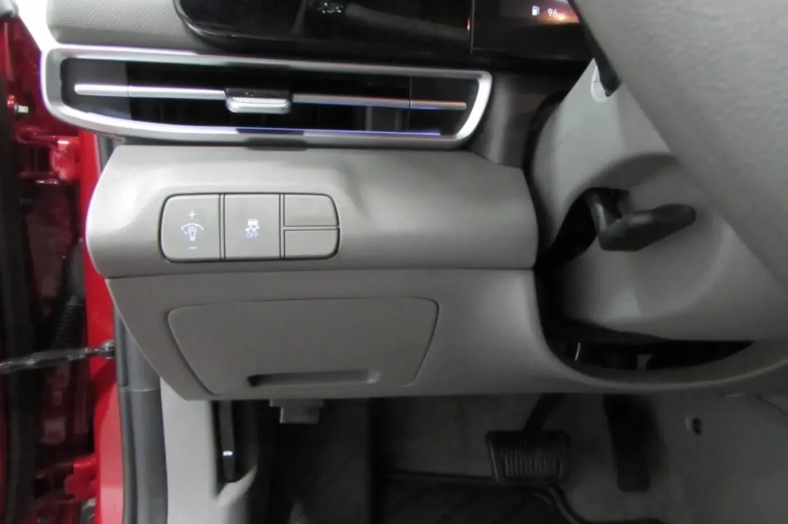 2024 /Gray Hyundai Elantra SEL (KMHLM4DG2RU) with an Other engine, Automatic transmission, located at 12830 Highway 21, De Soto, MO, 63020, (636) 337-7777, 38.153099, -90.573624 - If you're in the market for a reliable and stylish sedan that fits seamlessly into your lifestyle, look no further than the 2024 Hyundai Elantra SEL at Pettus CDJR DeSoto. Whether you're commuting to work in De Soto, running errands in surrounding neighborhoods, or embarking on weekend adventures, t - Photo#12