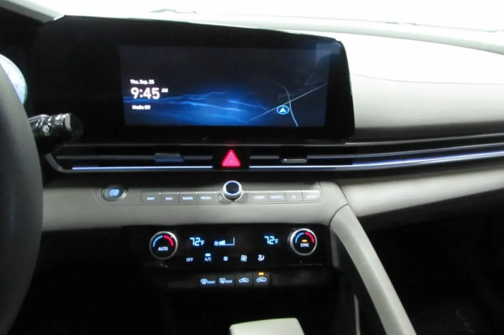 2024 /Gray Hyundai Elantra SEL (KMHLM4DG2RU) with an Other engine, Automatic transmission, located at 12830 Highway 21, De Soto, MO, 63020, (636) 337-7777, 38.153099, -90.573624 - If you're in the market for a reliable and stylish sedan that fits seamlessly into your lifestyle, look no further than the 2024 Hyundai Elantra SEL at Pettus CDJR DeSoto. Whether you're commuting to work in De Soto, running errands in surrounding neighborhoods, or embarking on weekend adventures, t - Photo#19