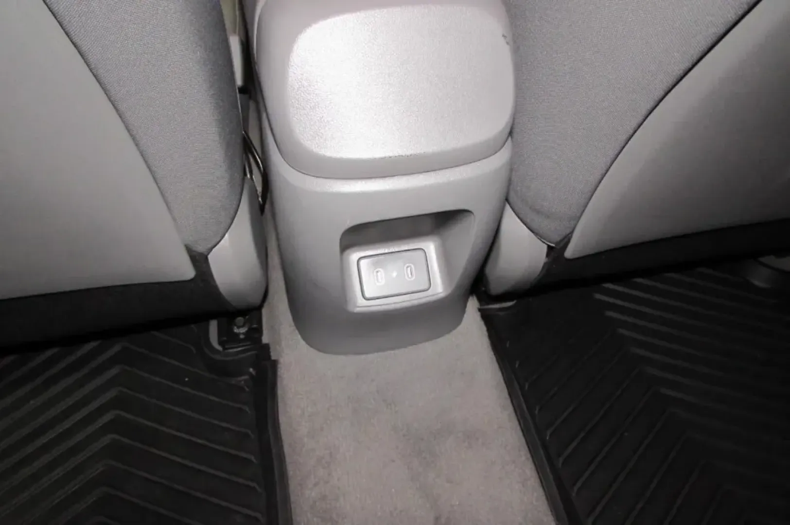 2024 /Gray Hyundai Elantra SEL (KMHLM4DG2RU) with an Other engine, Automatic transmission, located at 12830 Highway 21, De Soto, MO, 63020, (636) 337-7777, 38.153099, -90.573624 - If you're in the market for a reliable and stylish sedan that fits seamlessly into your lifestyle, look no further than the 2024 Hyundai Elantra SEL at Pettus CDJR DeSoto. Whether you're commuting to work in De Soto, running errands in surrounding neighborhoods, or embarking on weekend adventures, t - Photo#23
