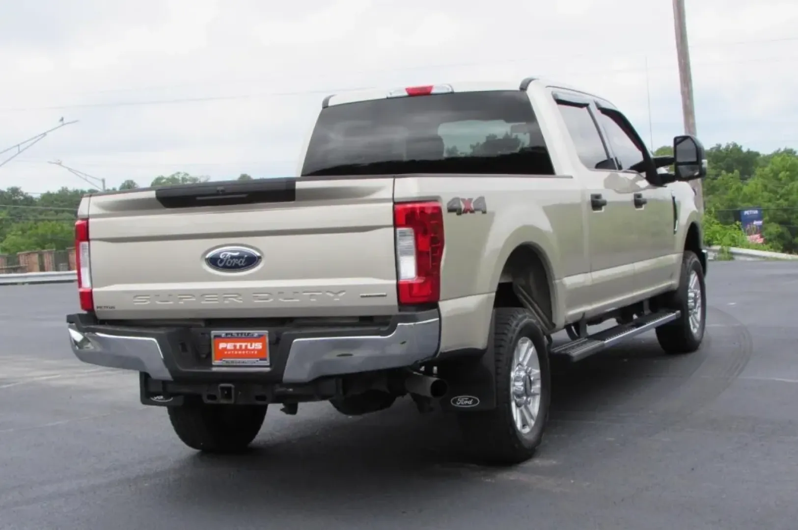 2017 /Camel Cloth Ford F-250SD XLT (1FT7W2B61HE) with an Other engine, located at 12836 Highway 21, De Soto, MO, 63020, (636) 337-7777, 38.151867, -90.575615 - **Adventure Awaits with the 2017 Ford F-250SD XLT Your Ultimate Workhorse!**<br /> <br /> Are you ready to take on the great outdoors or tackle your daily tasks with confidence? The 2017 Ford F-250SD XLT is the truck designed for both work and play, making it the ideal companion for those who live - Photo#6