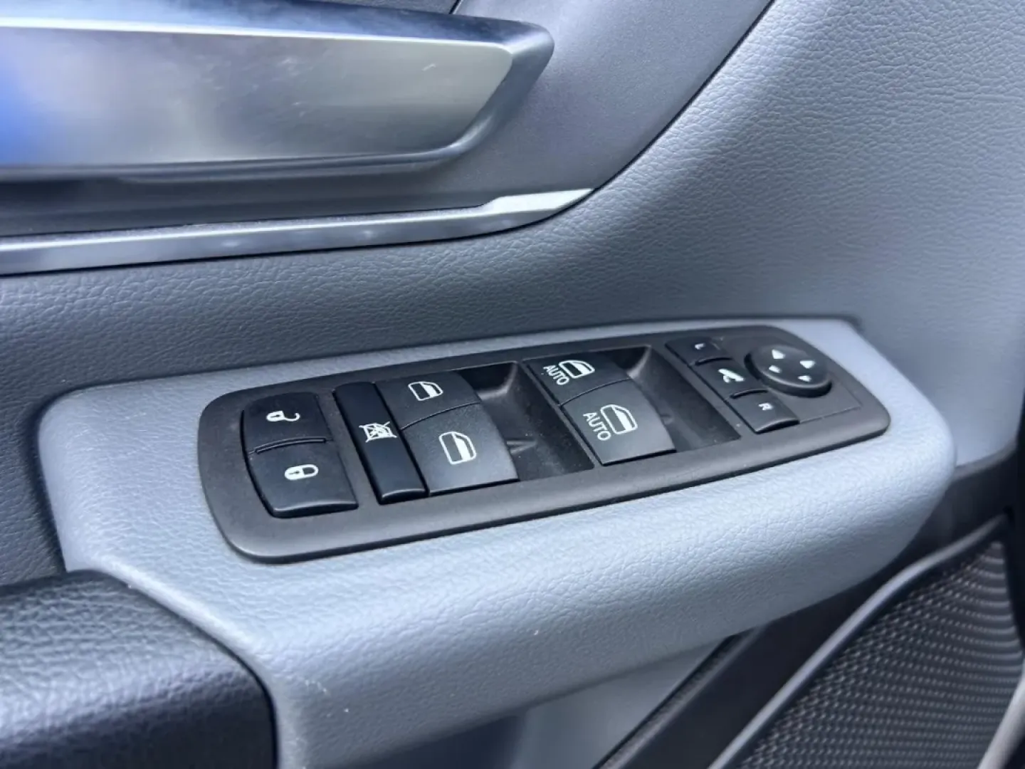 2023 /Diesel Gray/Black Cloth Ram 1500 Big Horn/Lone Star (1C6RRFFG1PN) with an 3.6L V6 24V VVT eTorque UPG I engine, located at 970 Woodlawn Dr., Farmington, MO, 63640, (573) 431-7800, 37.825642, -90.468674 - Looking for the perfect combination of ruggedness and refinement? Meet your ultimate companion for weekend adventures and daily commutes alike-a 2023 Ram 1500 Big Horn/Lone Star, available now at Pettus CDJR Farmington, your trusted OEM dealership located at 970 Woodlawn Drive, Farmington, MO 63640. - Photo#17
