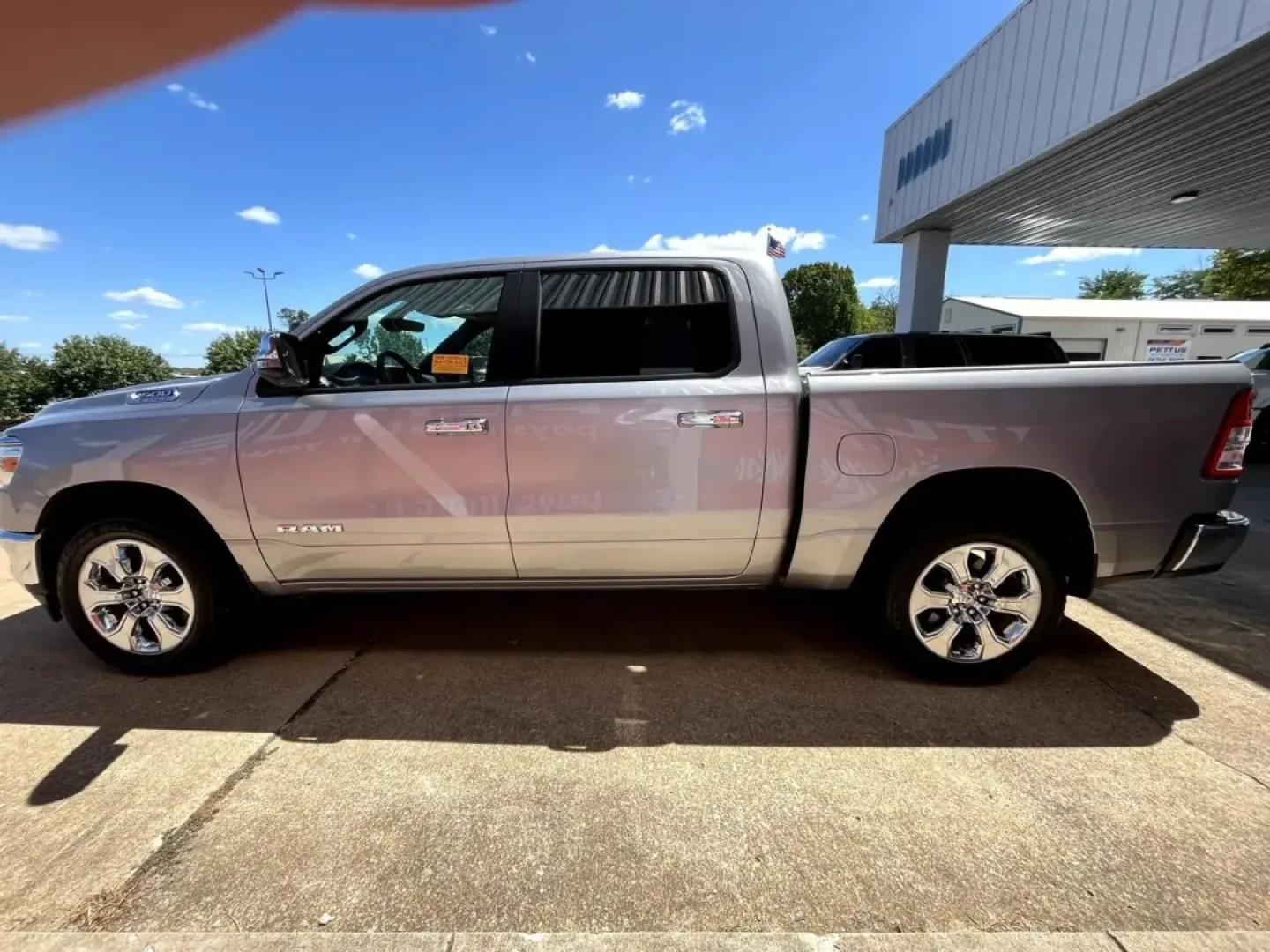 2023 /Diesel Gray/Black Cloth Ram 1500 Big Horn/Lone Star (1C6RRFFG1PN) with an 3.6L V6 24V VVT eTorque UPG I engine, located at 970 Woodlawn Dr., Farmington, MO, 63640, (573) 431-7800, 37.825642, -90.468674 - Looking for the perfect combination of ruggedness and refinement? Meet your ultimate companion for weekend adventures and daily commutes alike-a 2023 Ram 1500 Big Horn/Lone Star, available now at Pettus CDJR Farmington, your trusted OEM dealership located at 970 Woodlawn Drive, Farmington, MO 63640. - Photo#2