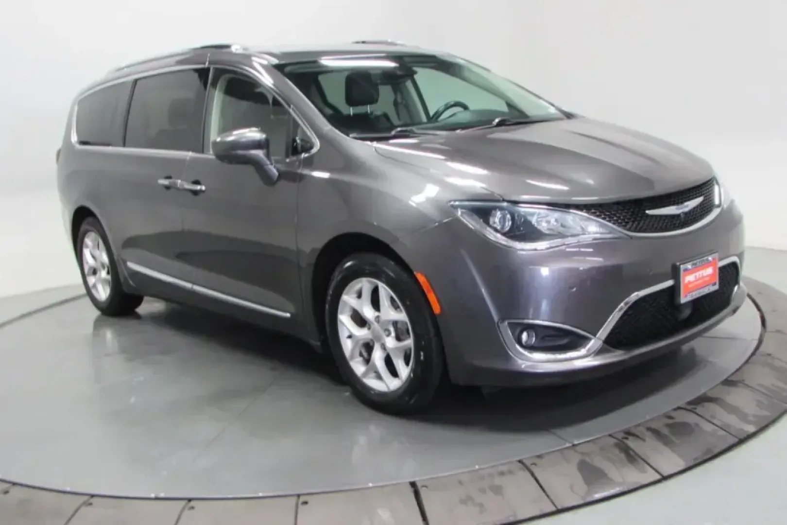 2020 /Black/Alloy Leather Chrysler Pacifica Touring L Plus (2C4RC1EG5LR) with an Other engine, Automatic transmission, located at 12830 Highway 21, De Soto, MO, 63020, (636) 337-7777, 38.153099, -90.573624 - **Experience Family-Friendly Adventures in the 2020 Chrysler Pacifica Touring L Plus at Pettus CDJR DeSoto!**<br /> <br /> If you're looking for a reliable minivan that perfectly balances comfort, technology, and efficiency for your family, look no further than this stunning 2020 Chrysler Pacifica T - Photo#0