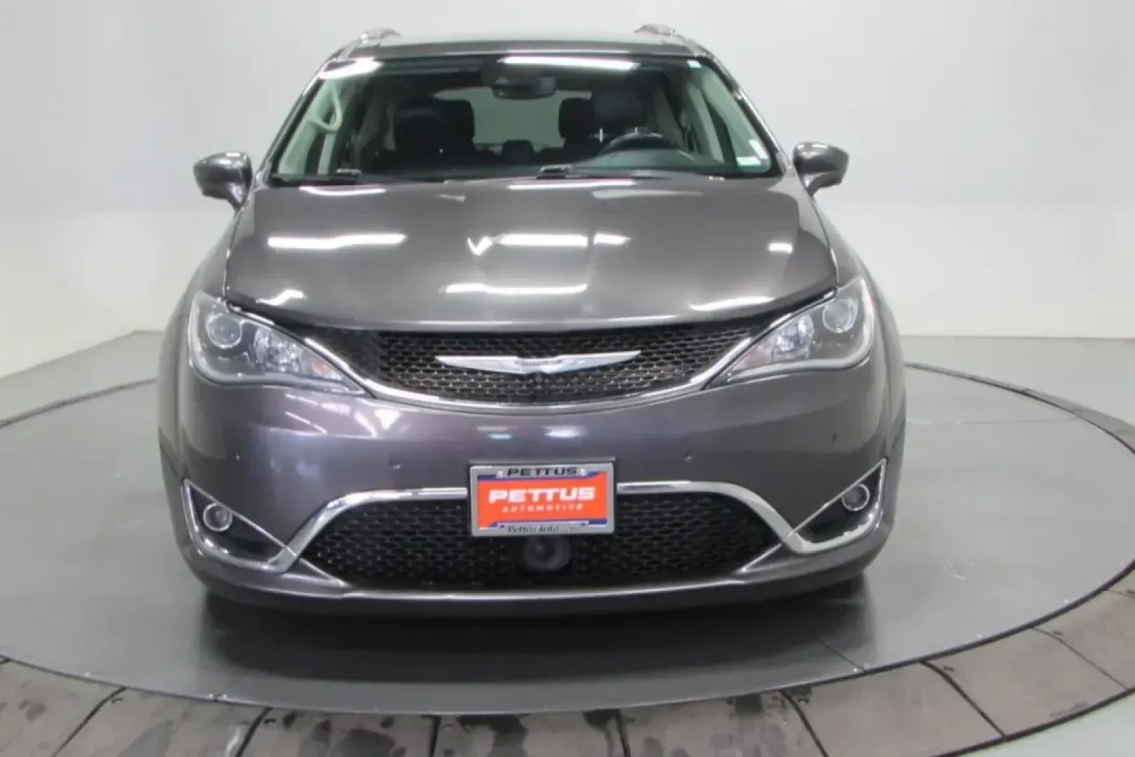 2020 /Black/Alloy Leather Chrysler Pacifica Touring L Plus (2C4RC1EG5LR) with an Other engine, Automatic transmission, located at 12830 Highway 21, De Soto, MO, 63020, (636) 337-7777, 38.153099, -90.573624 - **Experience Family-Friendly Adventures in the 2020 Chrysler Pacifica Touring L Plus at Pettus CDJR DeSoto!**<br /> <br /> If you're looking for a reliable minivan that perfectly balances comfort, technology, and efficiency for your family, look no further than this stunning 2020 Chrysler Pacifica T - Photo#1
