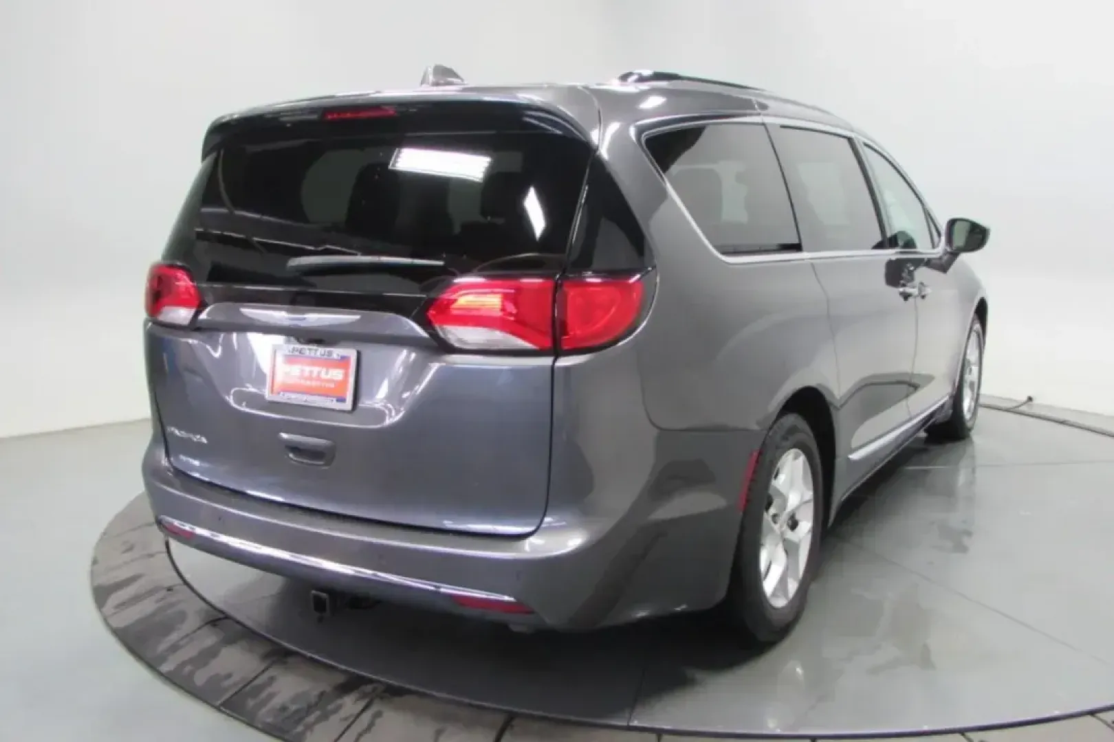 2020 /Black/Alloy Leather Chrysler Pacifica Touring L Plus (2C4RC1EG5LR) with an Other engine, Automatic transmission, located at 12830 Highway 21, De Soto, MO, 63020, (636) 337-7777, 38.153099, -90.573624 - **Experience Family-Friendly Adventures in the 2020 Chrysler Pacifica Touring L Plus at Pettus CDJR DeSoto!**<br /> <br /> If you're looking for a reliable minivan that perfectly balances comfort, technology, and efficiency for your family, look no further than this stunning 2020 Chrysler Pacifica T - Photo#7