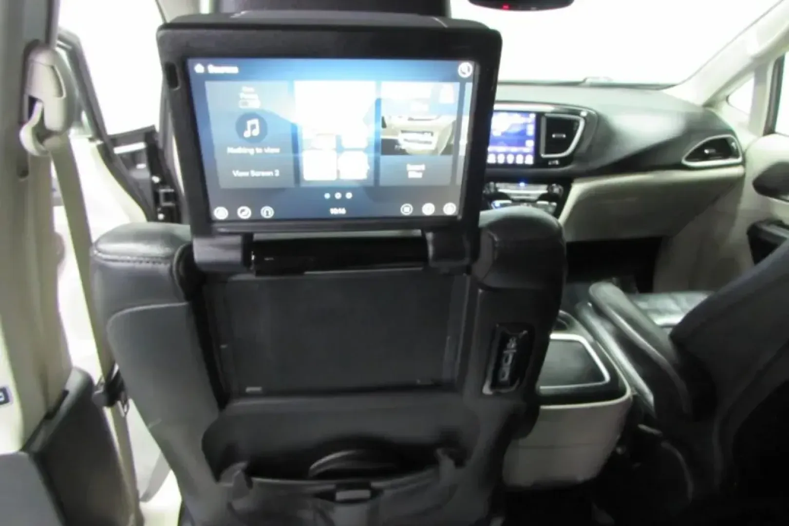 2020 /Black/Alloy Leather Chrysler Pacifica Touring L Plus (2C4RC1EG5LR) with an Other engine, Automatic transmission, located at 12830 Highway 21, De Soto, MO, 63020, (636) 337-7777, 38.153099, -90.573624 - **Experience Family-Friendly Adventures in the 2020 Chrysler Pacifica Touring L Plus at Pettus CDJR DeSoto!**<br /> <br /> If you're looking for a reliable minivan that perfectly balances comfort, technology, and efficiency for your family, look no further than this stunning 2020 Chrysler Pacifica T - Photo#24